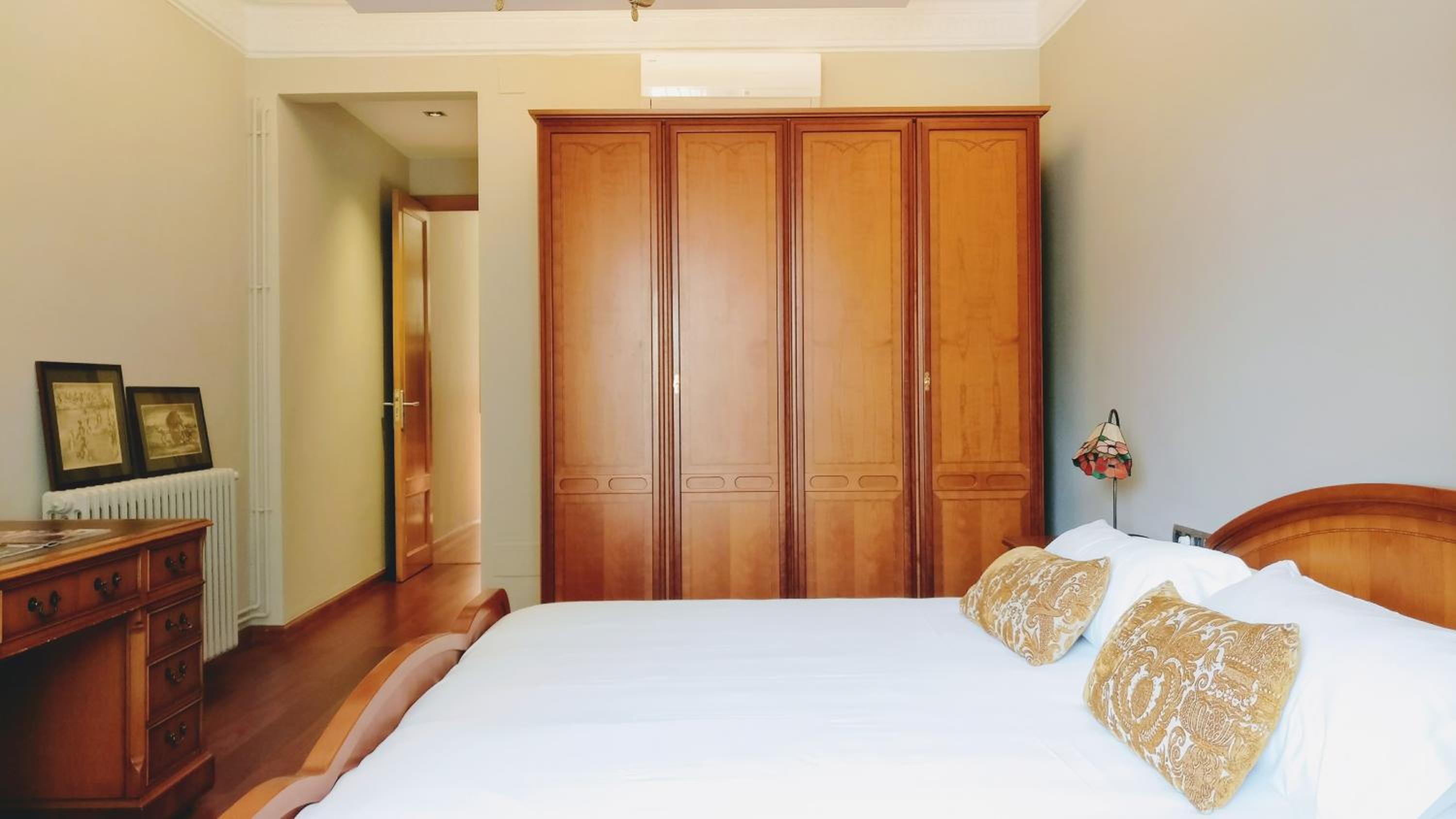 BizFlats Eixample Apartments