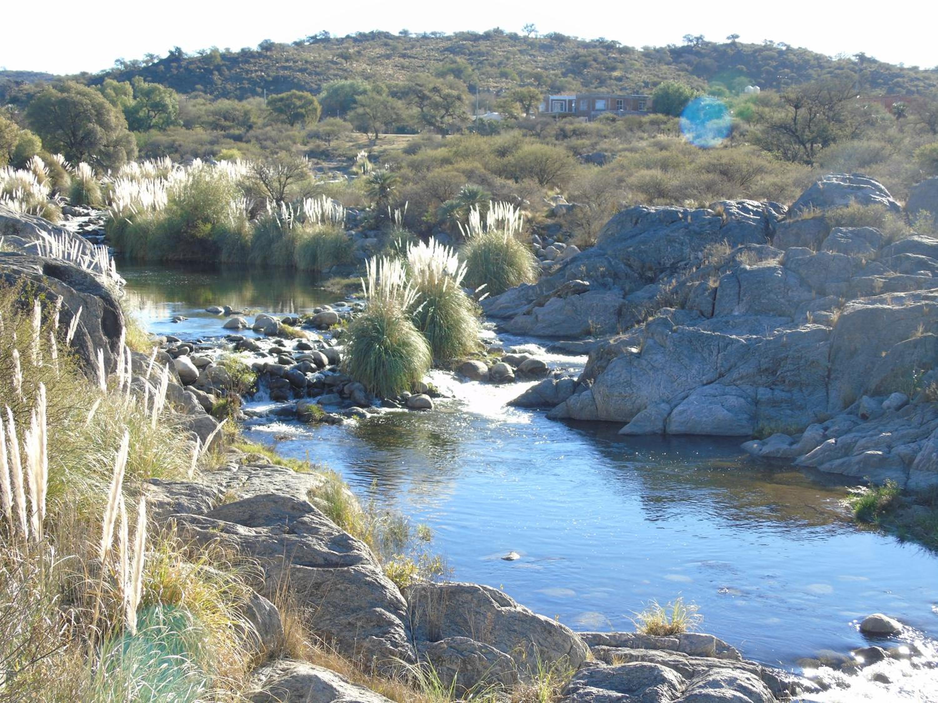 al otro lado del río