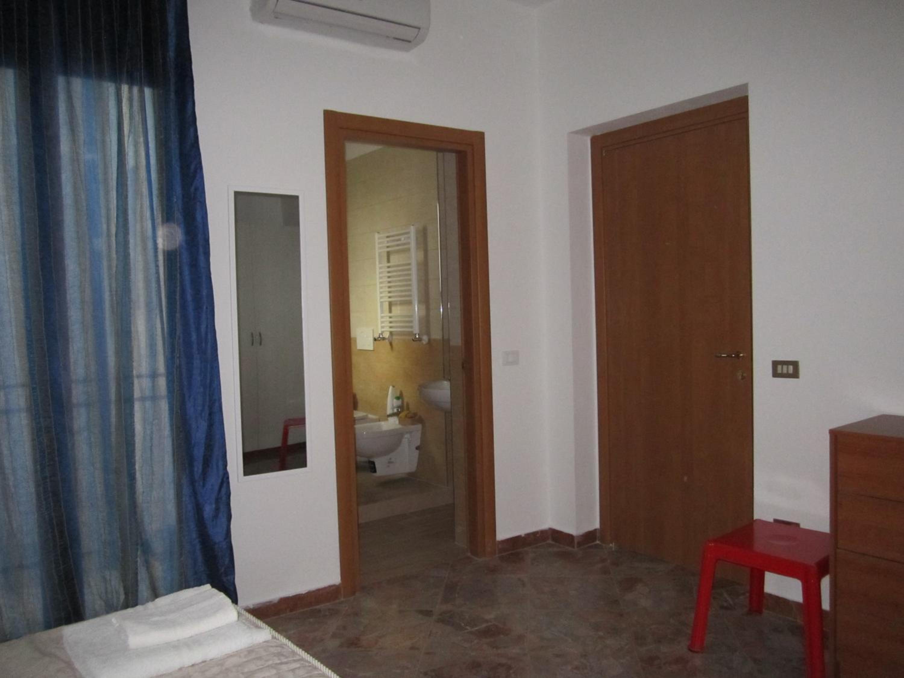 Photo 24