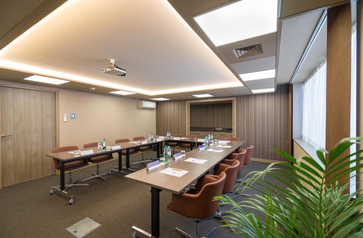 meeting room