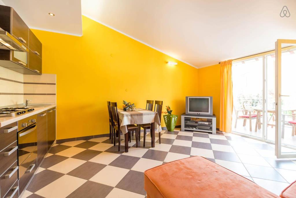 Modern Apartment Milotić view 5