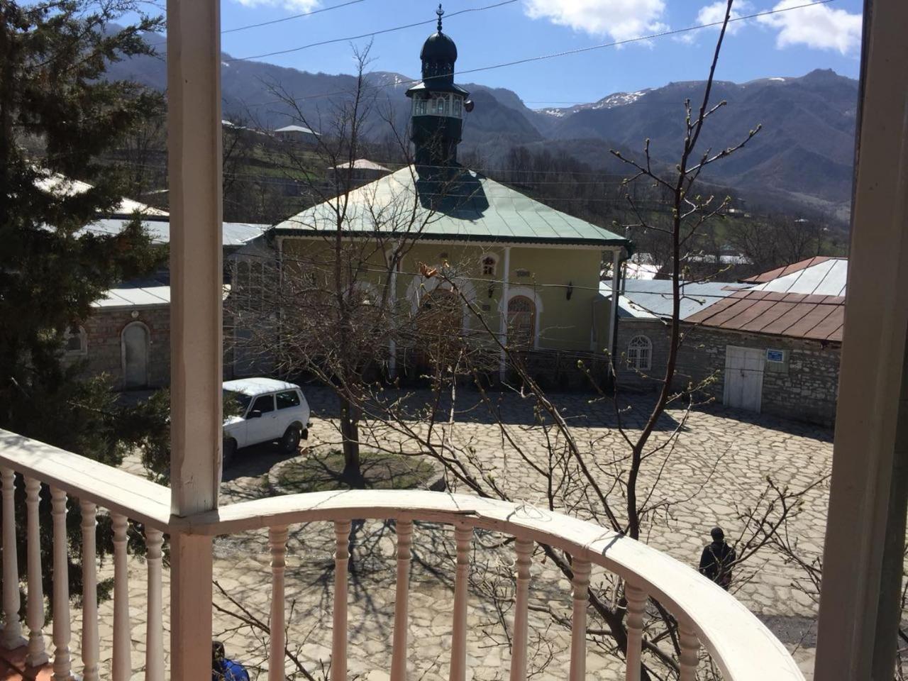 Photo 10