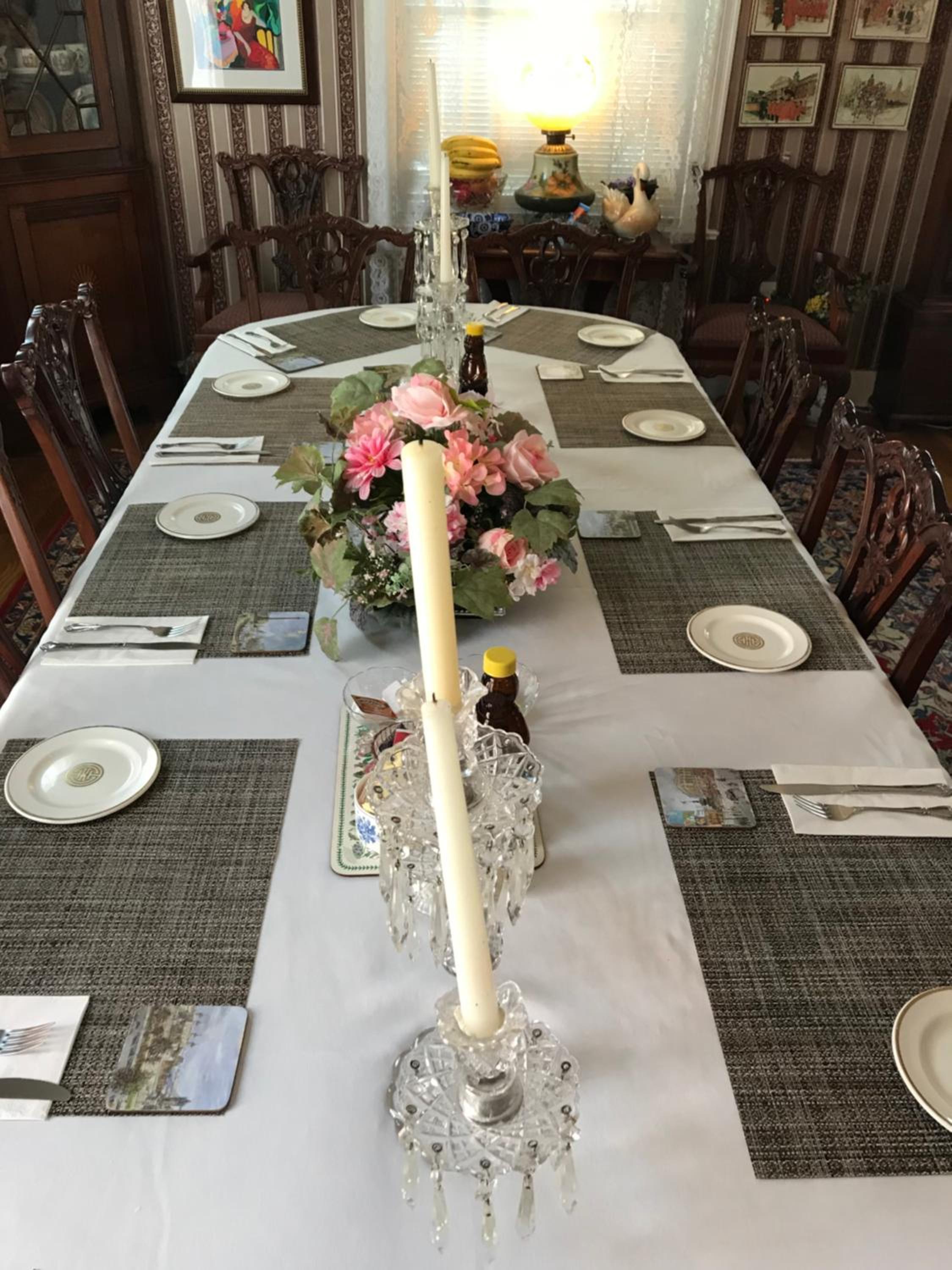 Rose Manor Bed & Breakfast - Image 3