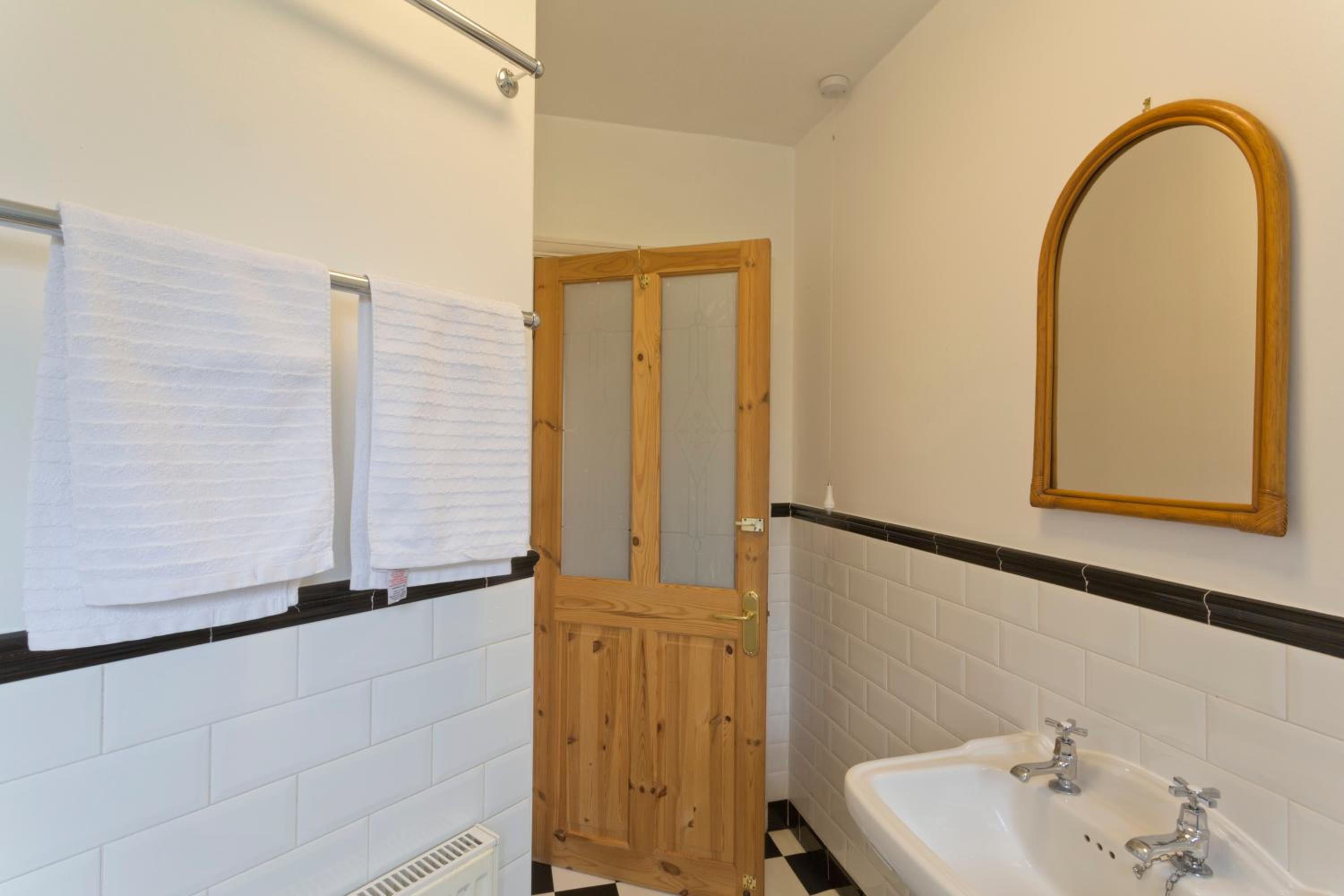Poplar House Serviced Apartments