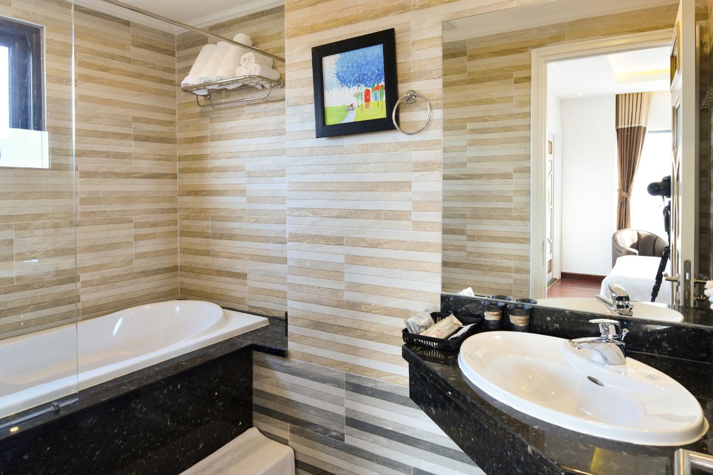 Rung Huong Apartment Danang Beach