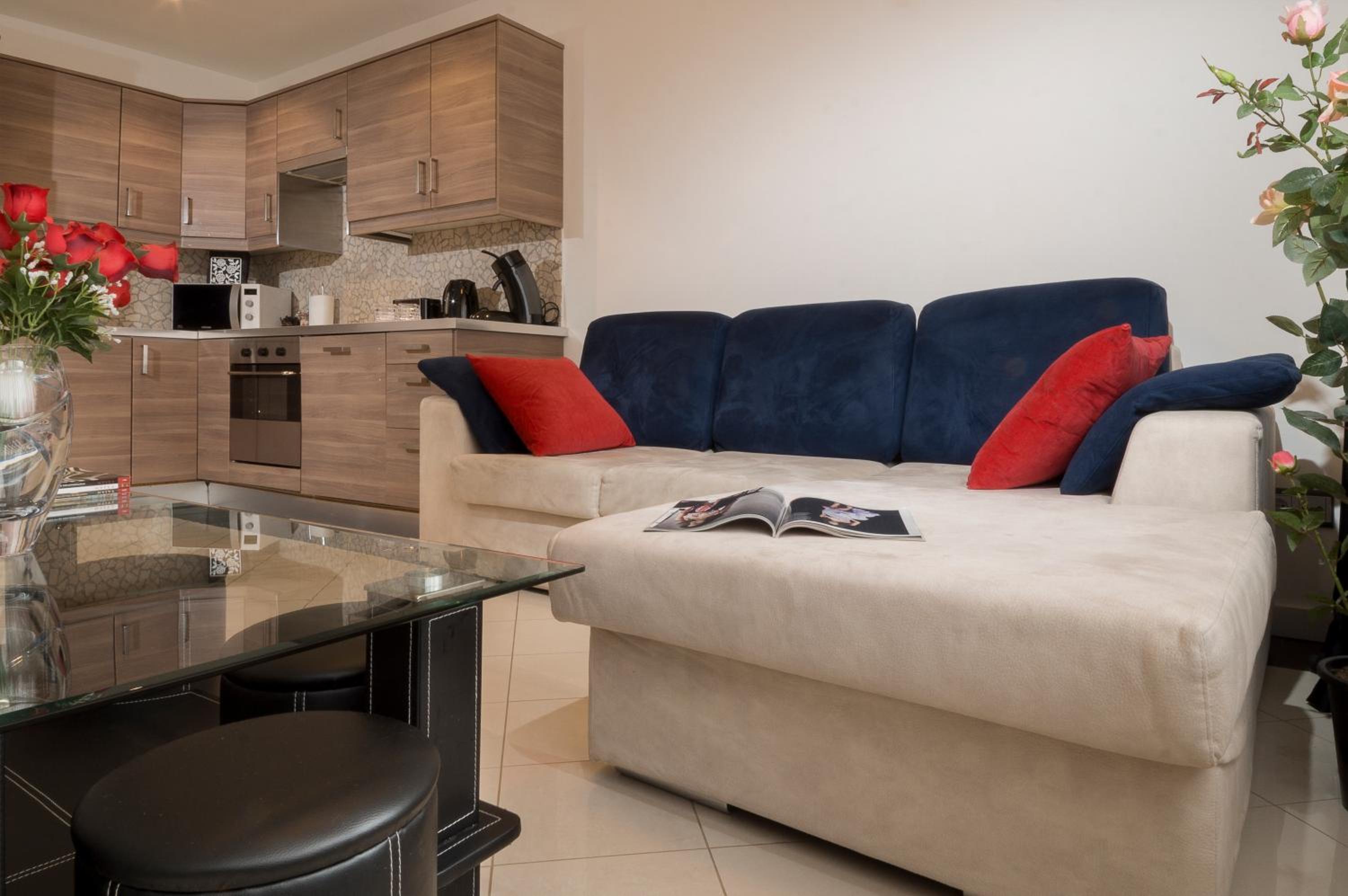 The Queen Luxury Apartments - Villa Serena