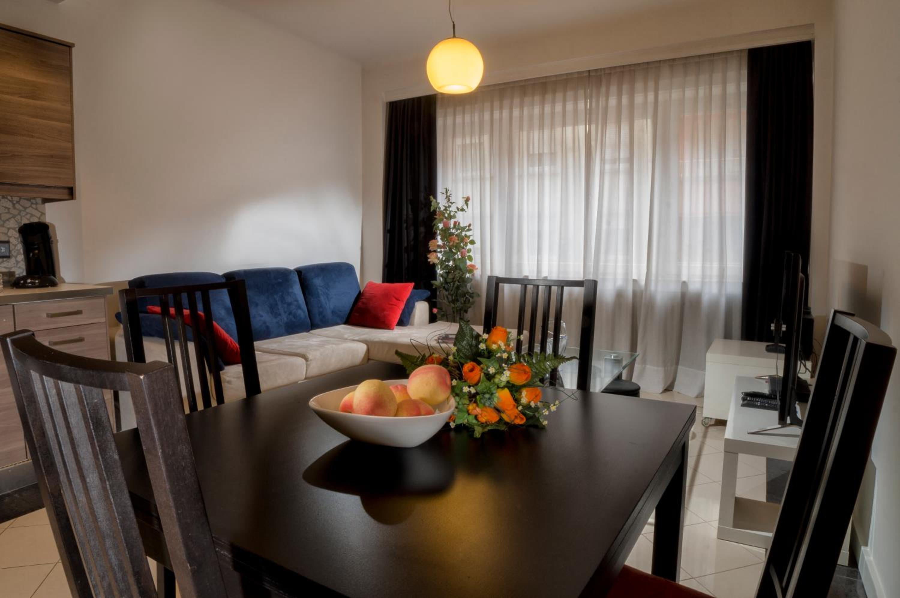 The Queen Luxury Apartments - Villa Serena