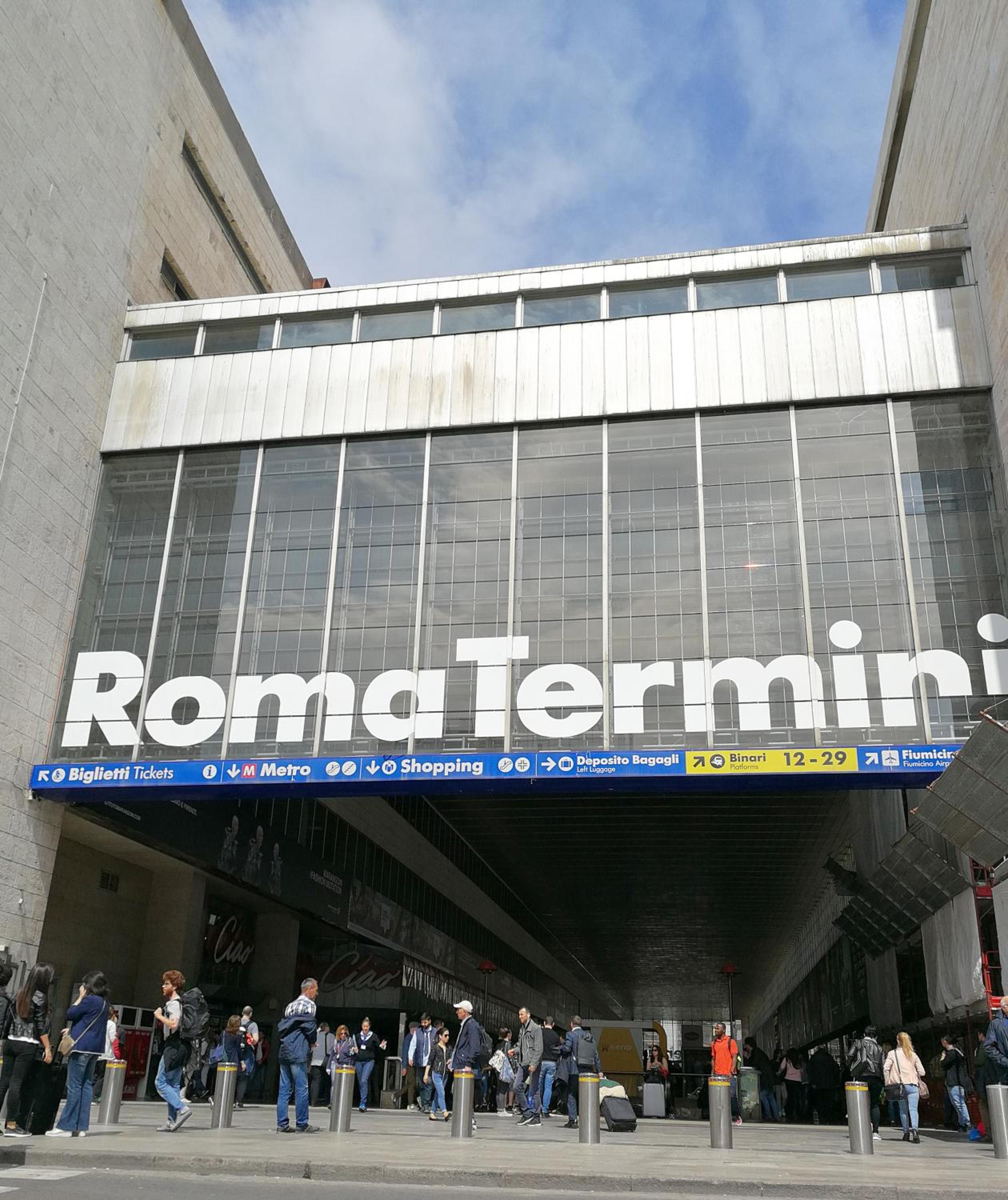 Roma Station House