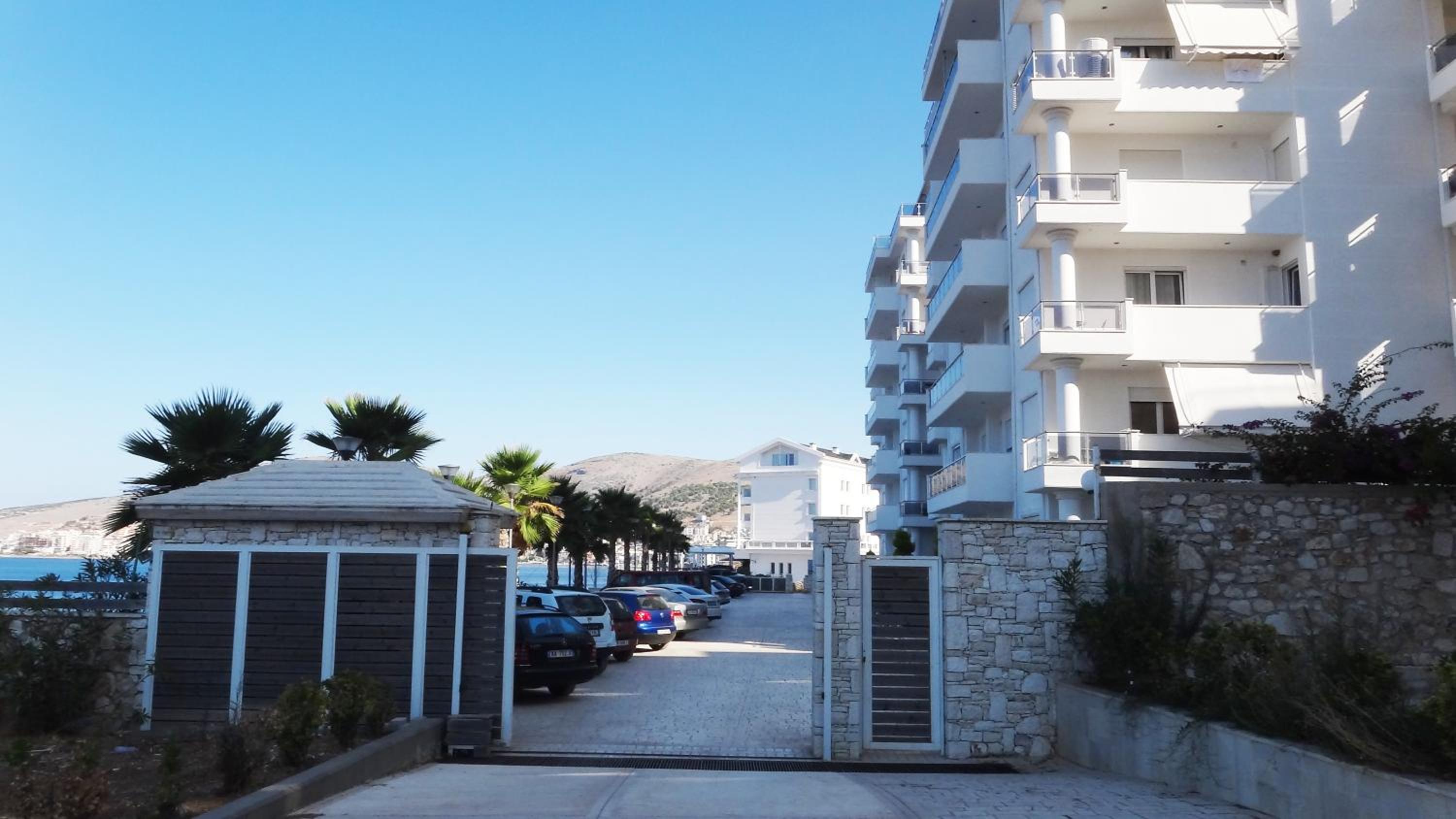 Apartments in White Residence