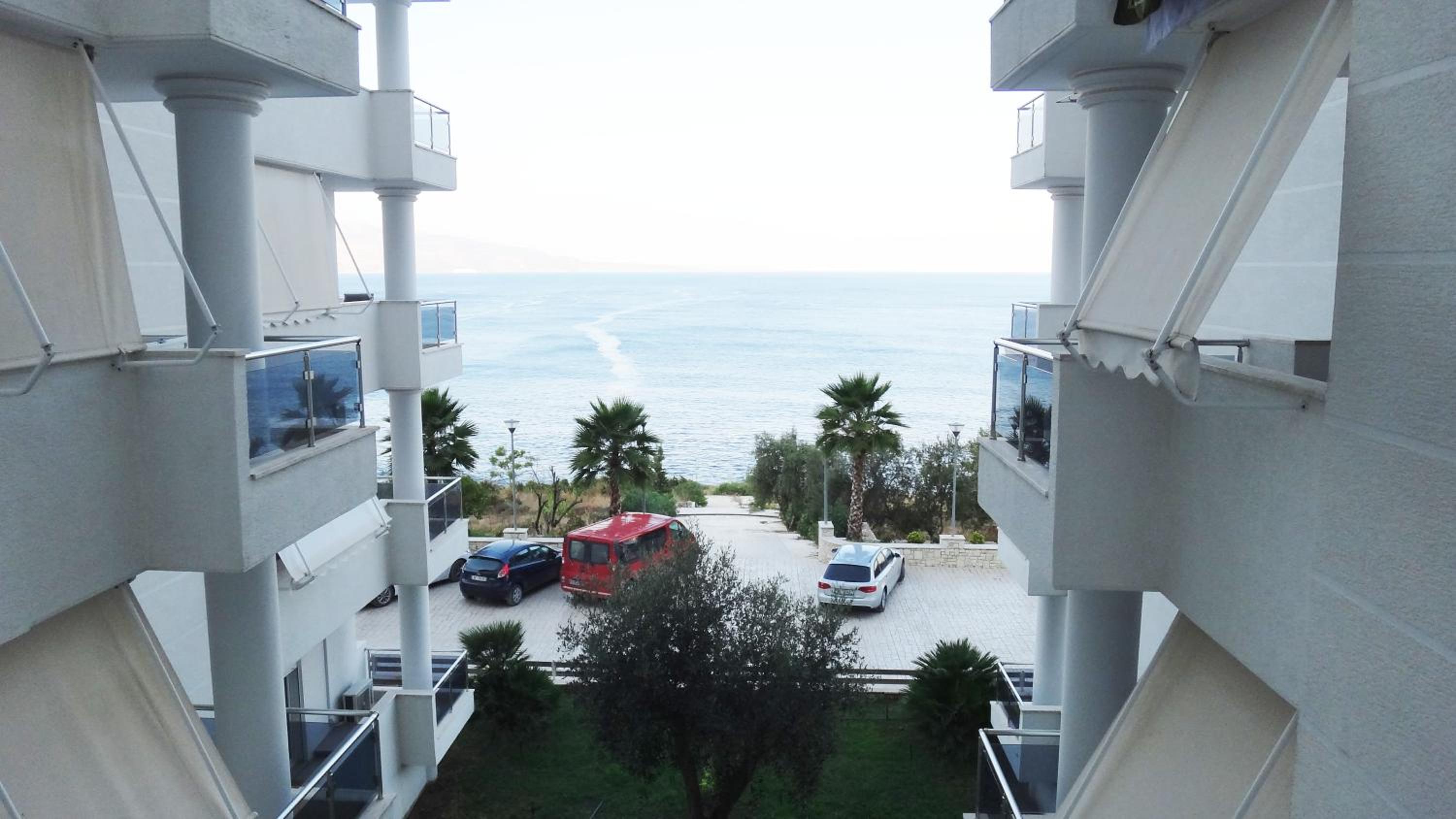 Apartments in White Residence