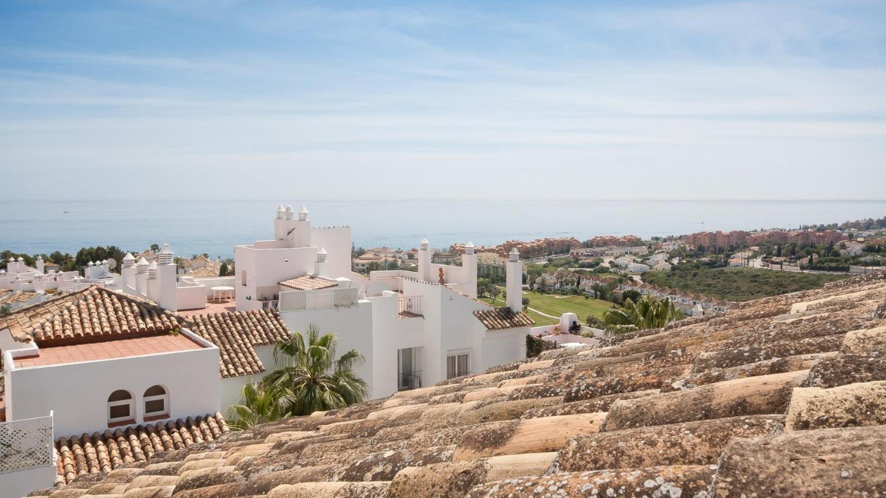 Duquesa Golf A323 view 2