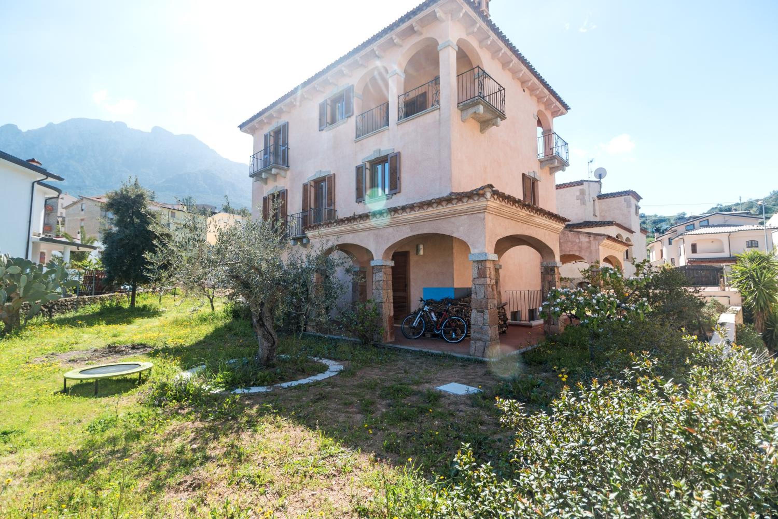 Villa Corrasi Oliena Luxury