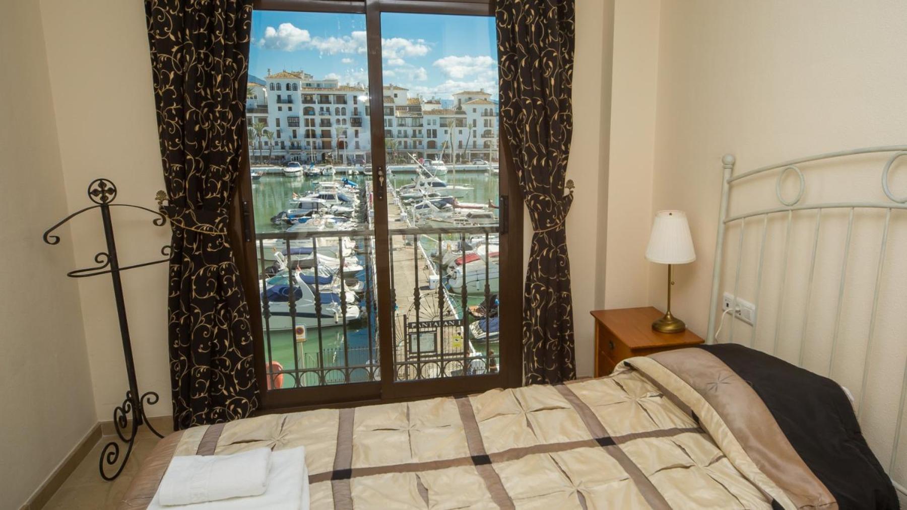 Marina Real 124 view 3
