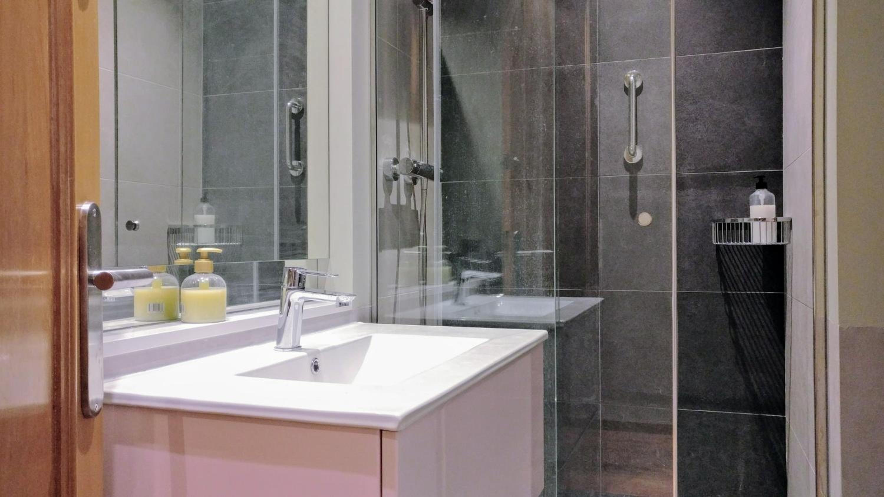 BizFlats Eixample Apartments