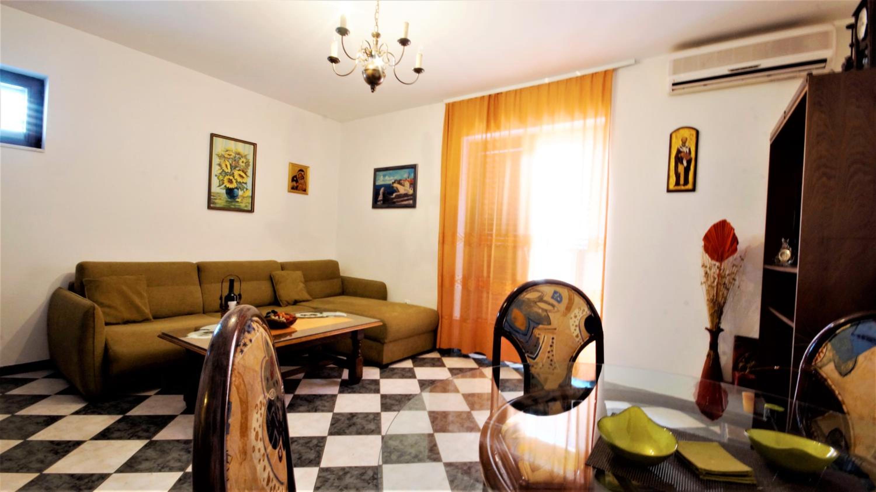 Apartment Glomazic