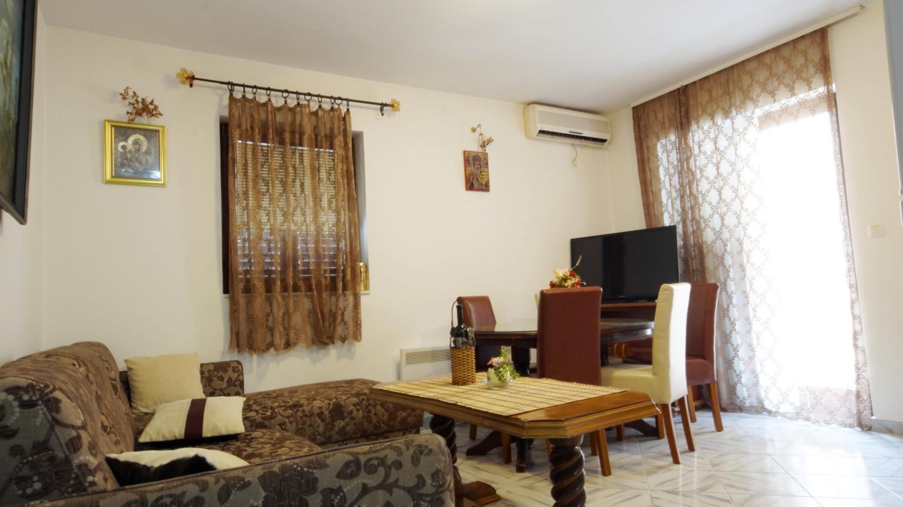 Apartment Glomazic