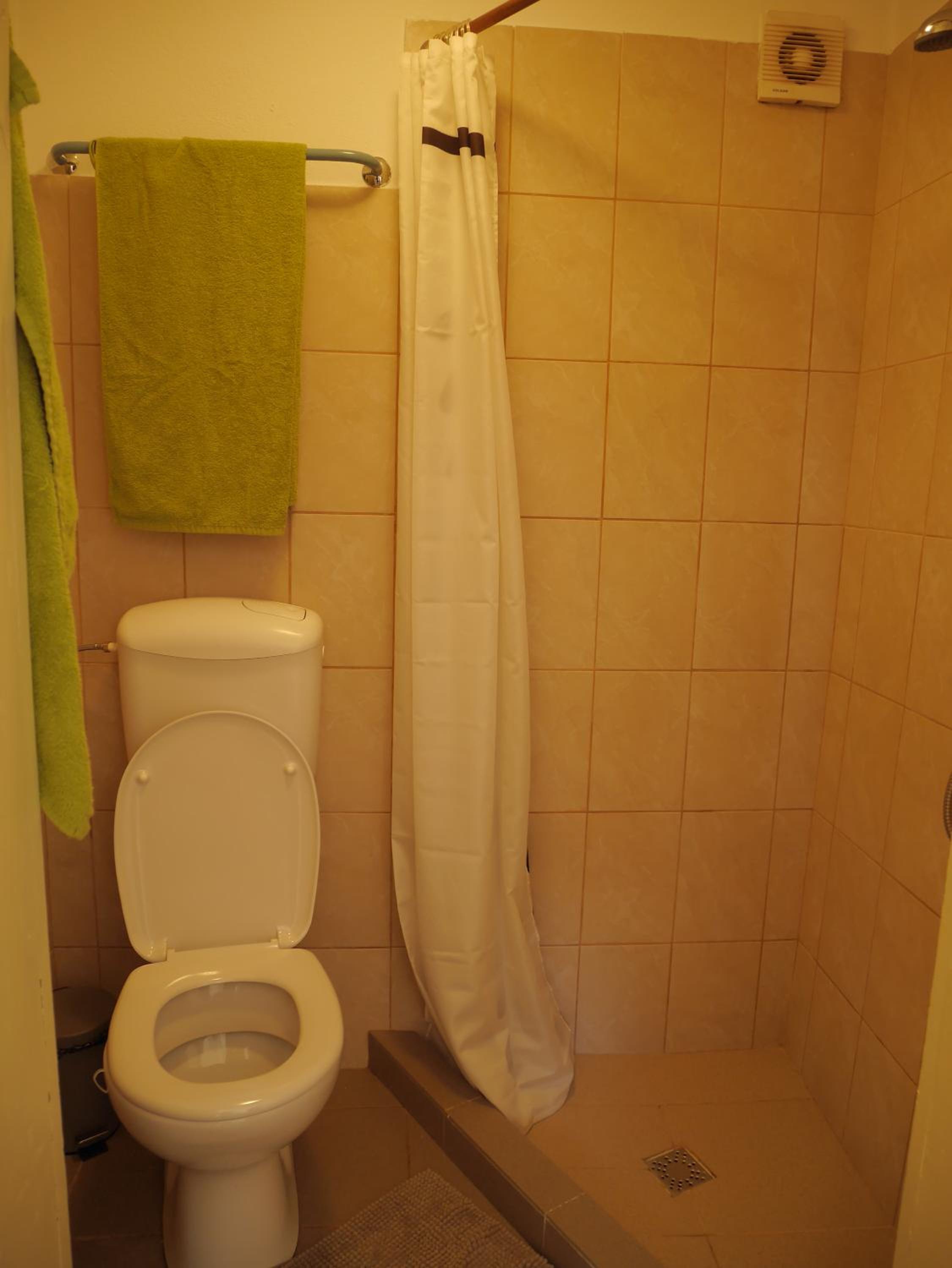 Photo 32