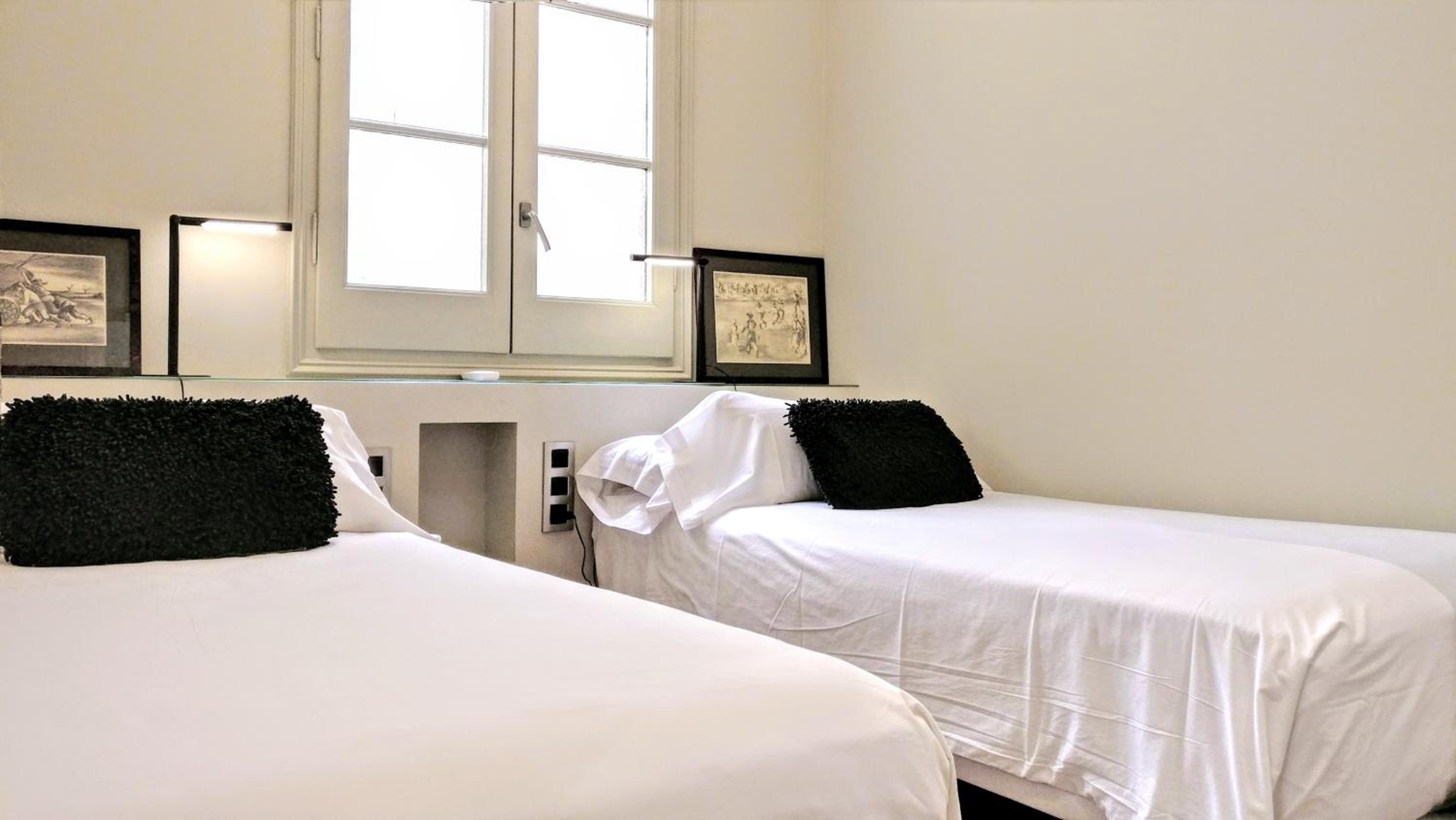 BizFlats Eixample Apartments