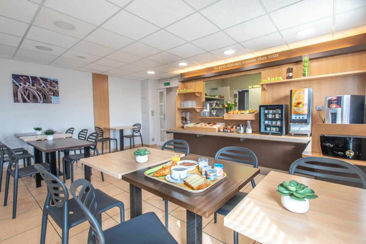 restaurant