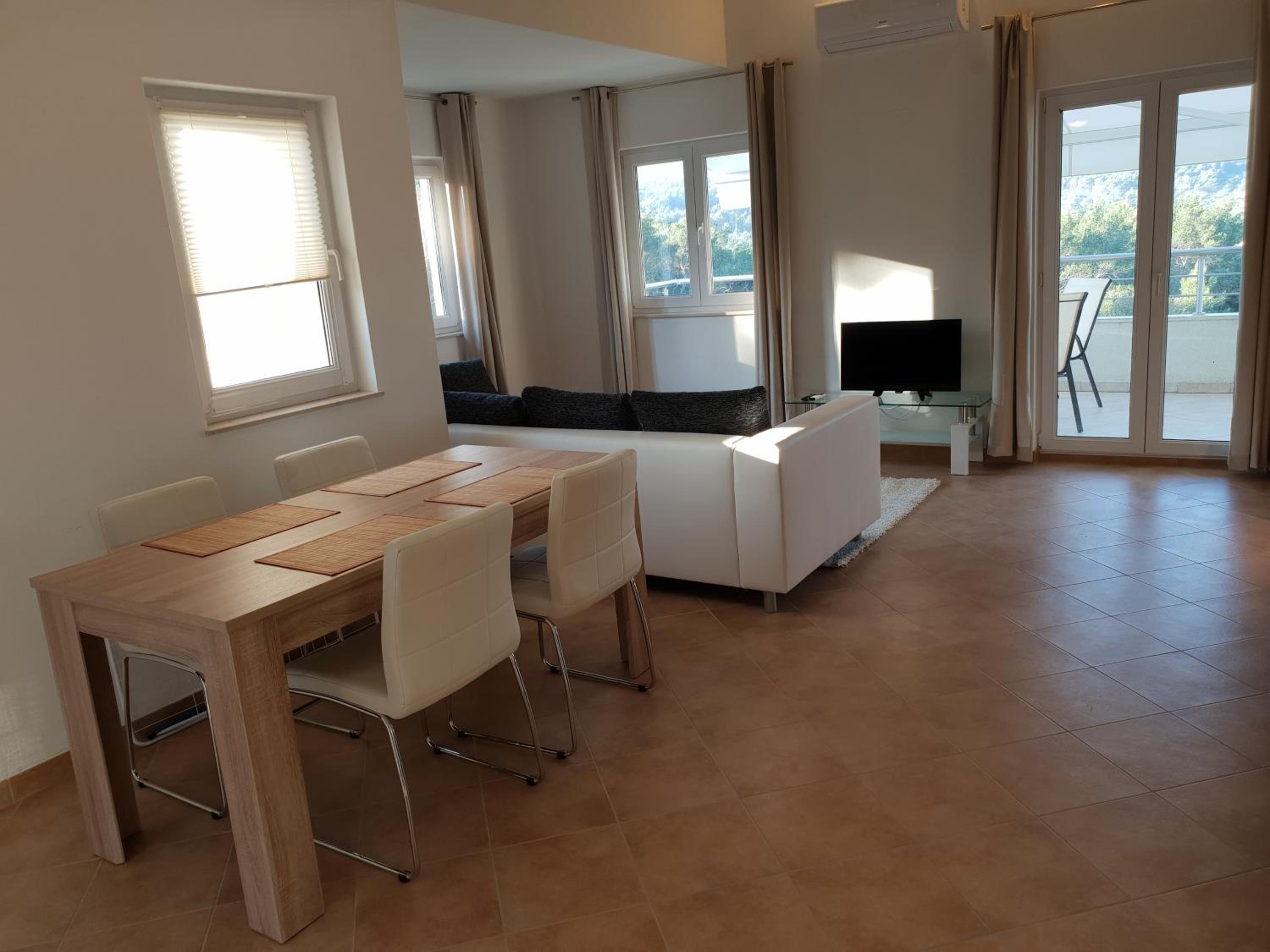 Apartments Villa Maslinica view 4