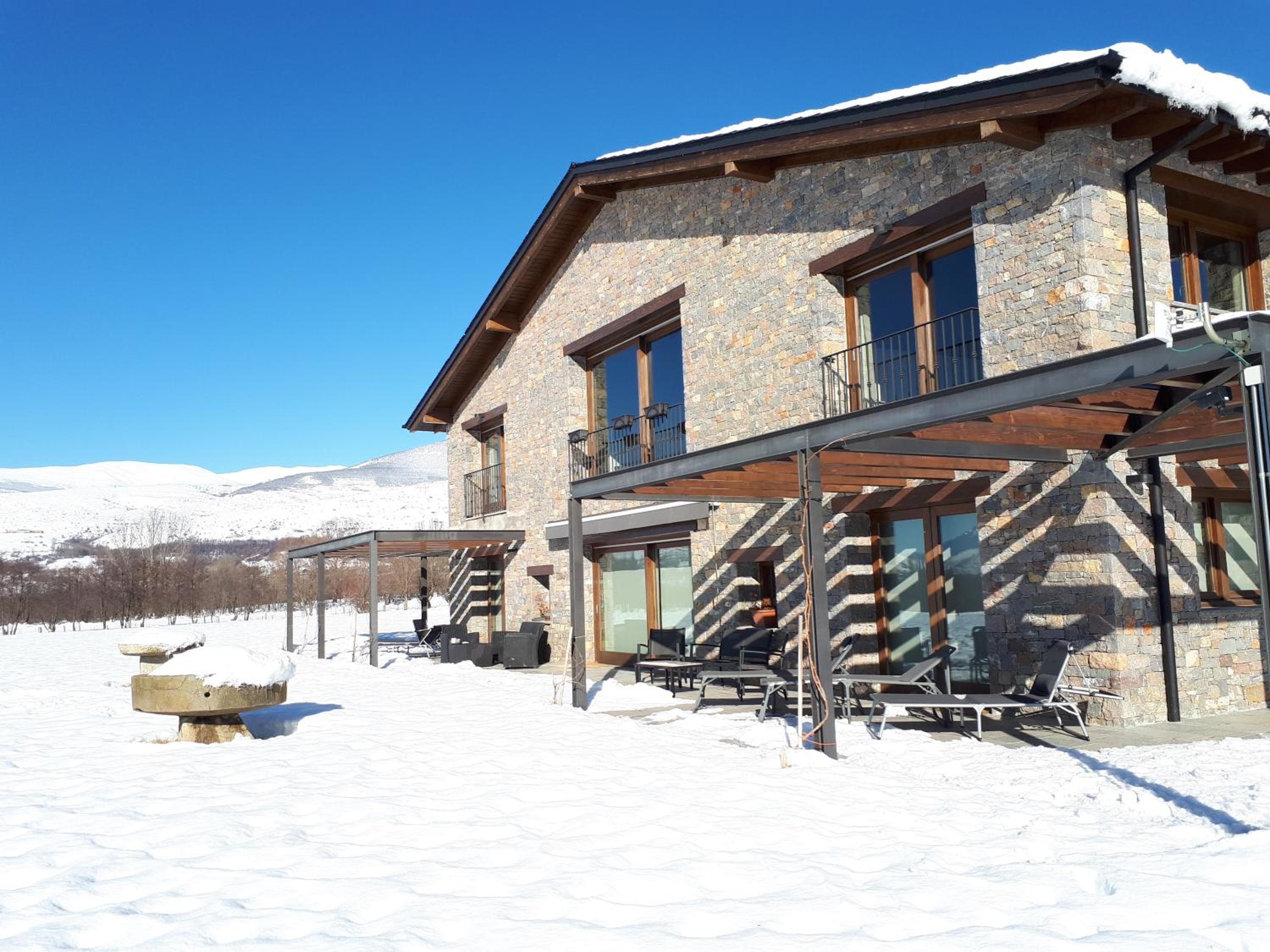 Casa de 7 suites y vistas 360. Les Feixes Llargues