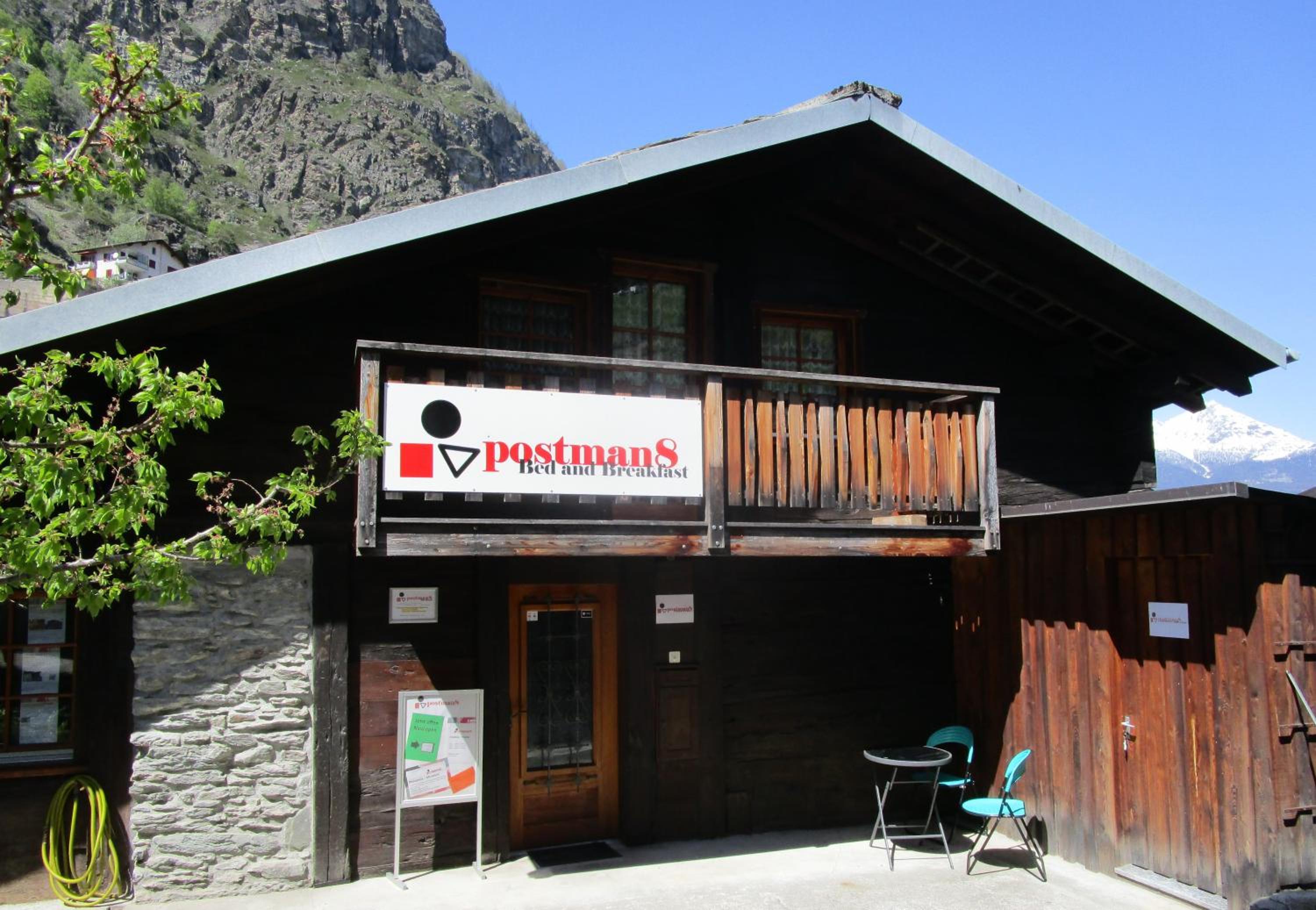 postman8 - Bed and Breakfast