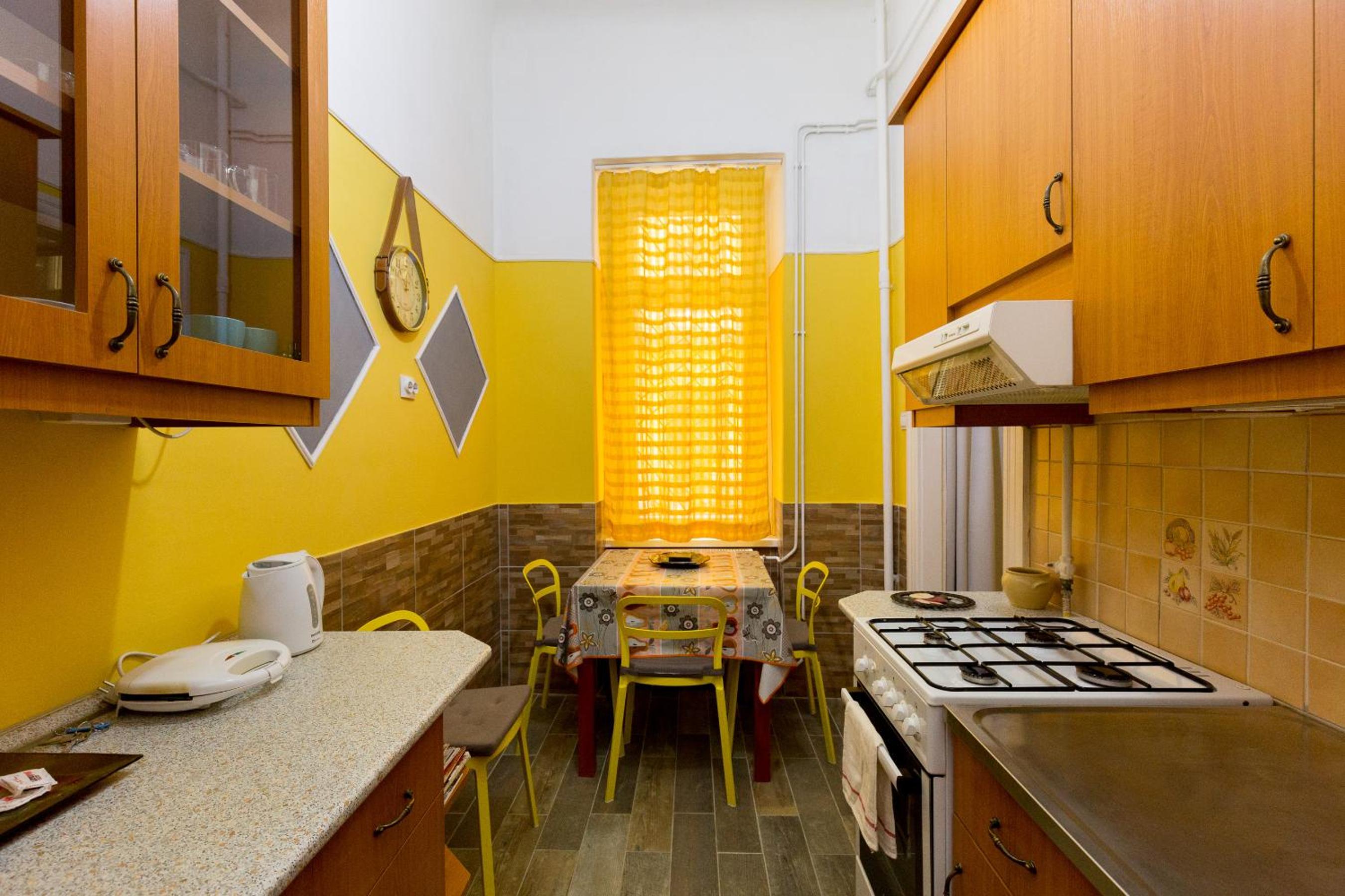 Budapestapartment9 view 2