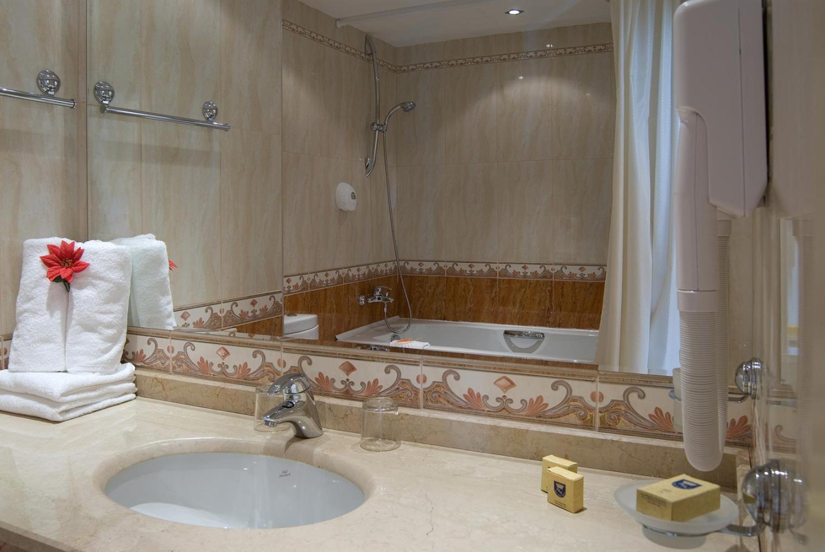Duni Marina Beach Hotel - All Inclusive