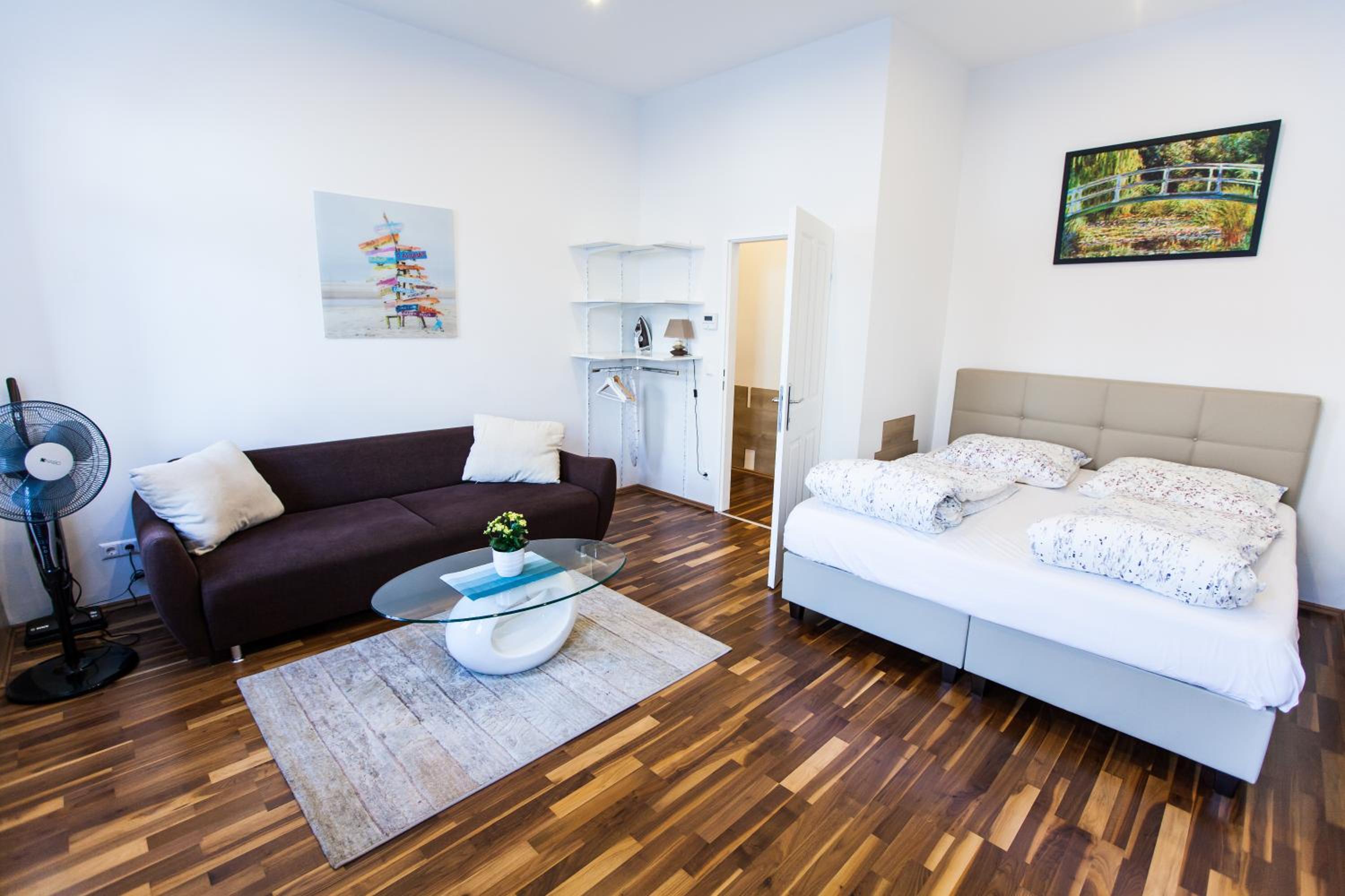 Vienna Market Apartments
