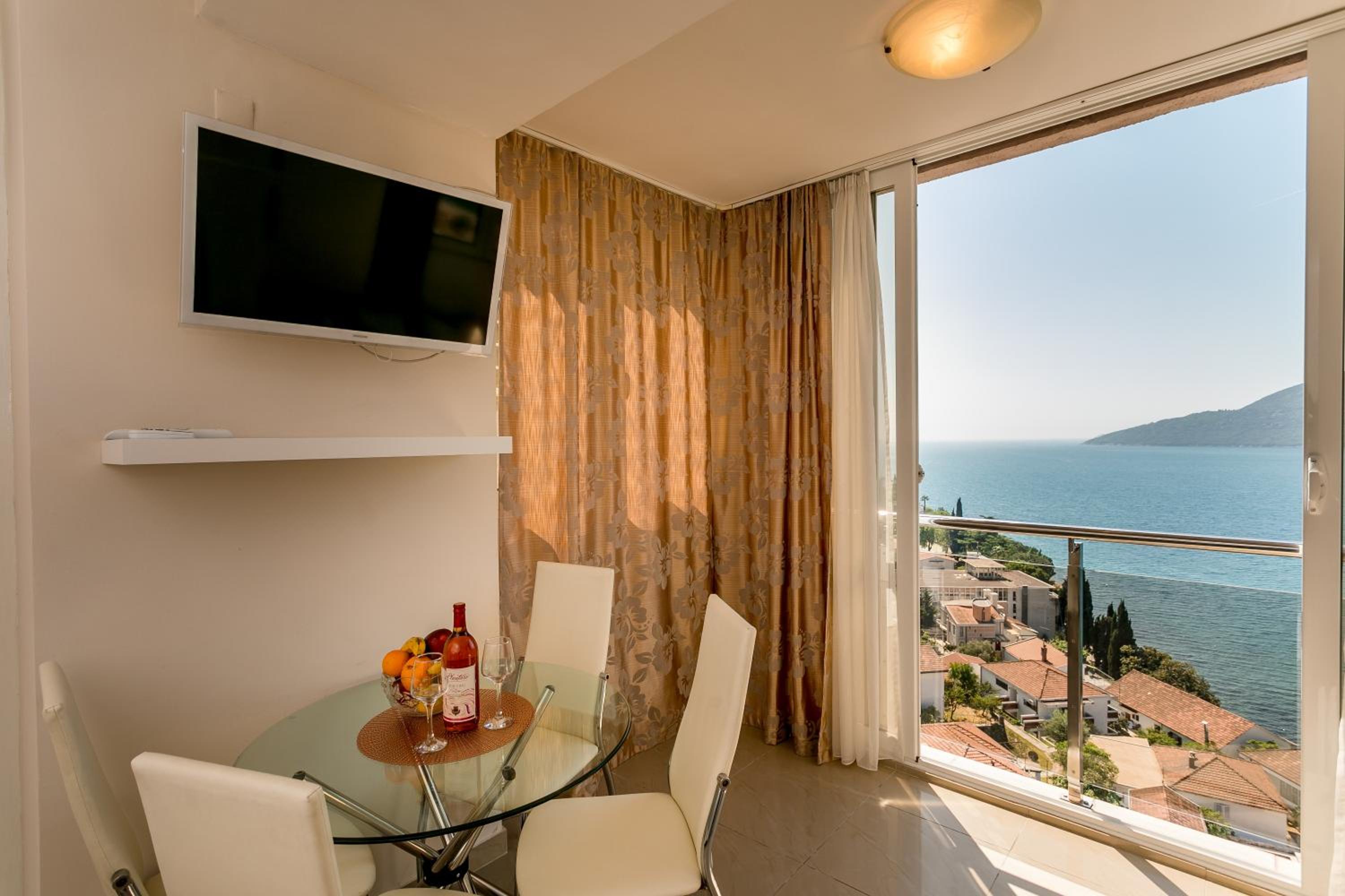 Penthouse View HN view 3