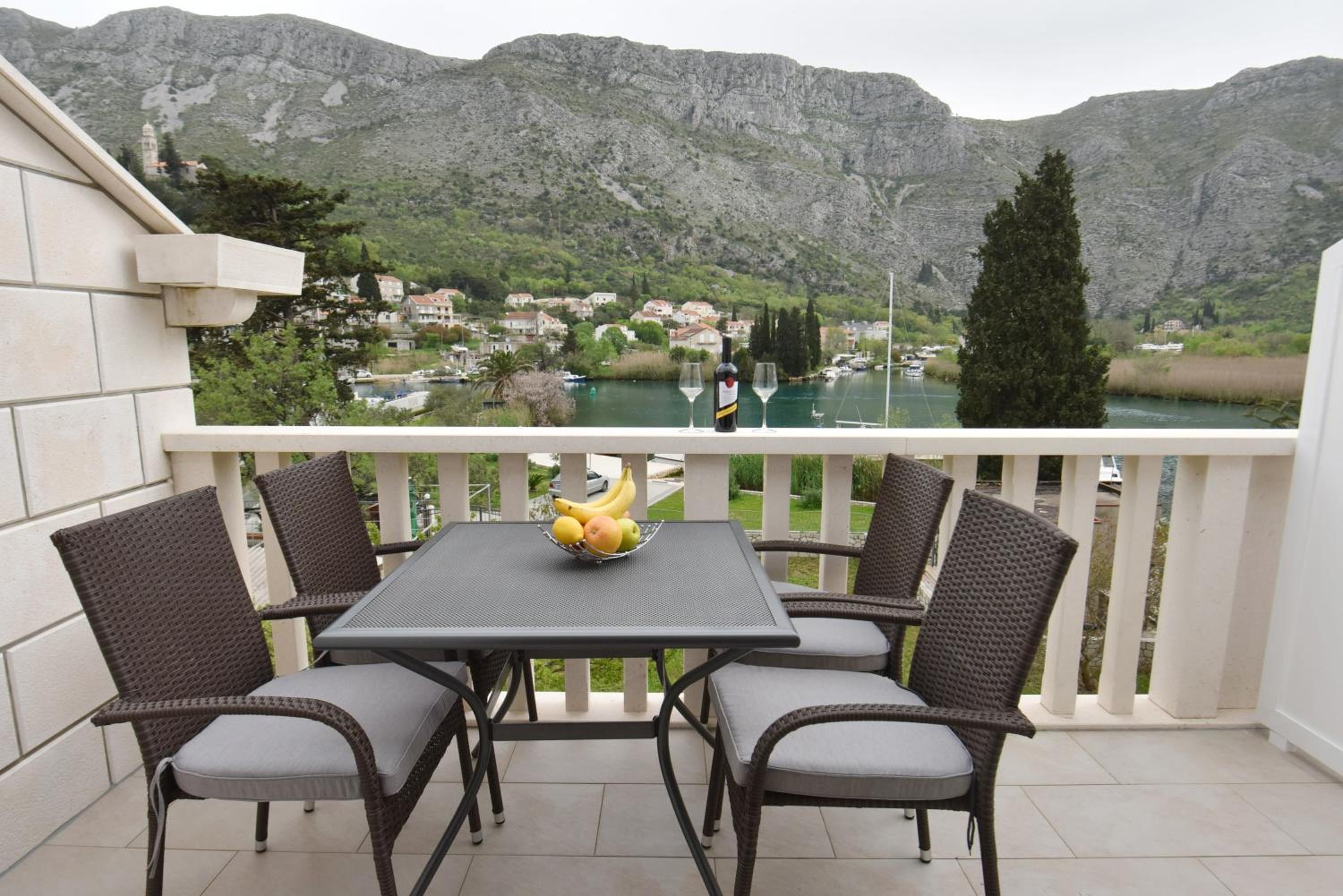 Apartments Lorena view 2