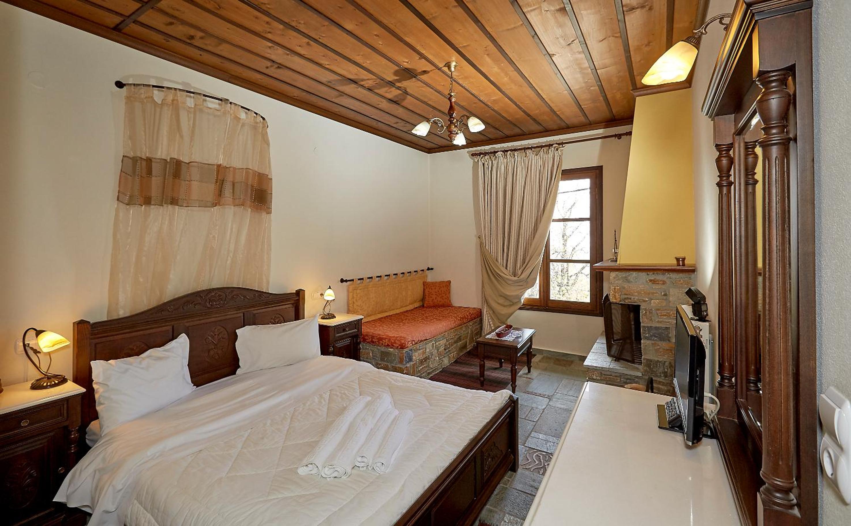 Hotel Atrapos