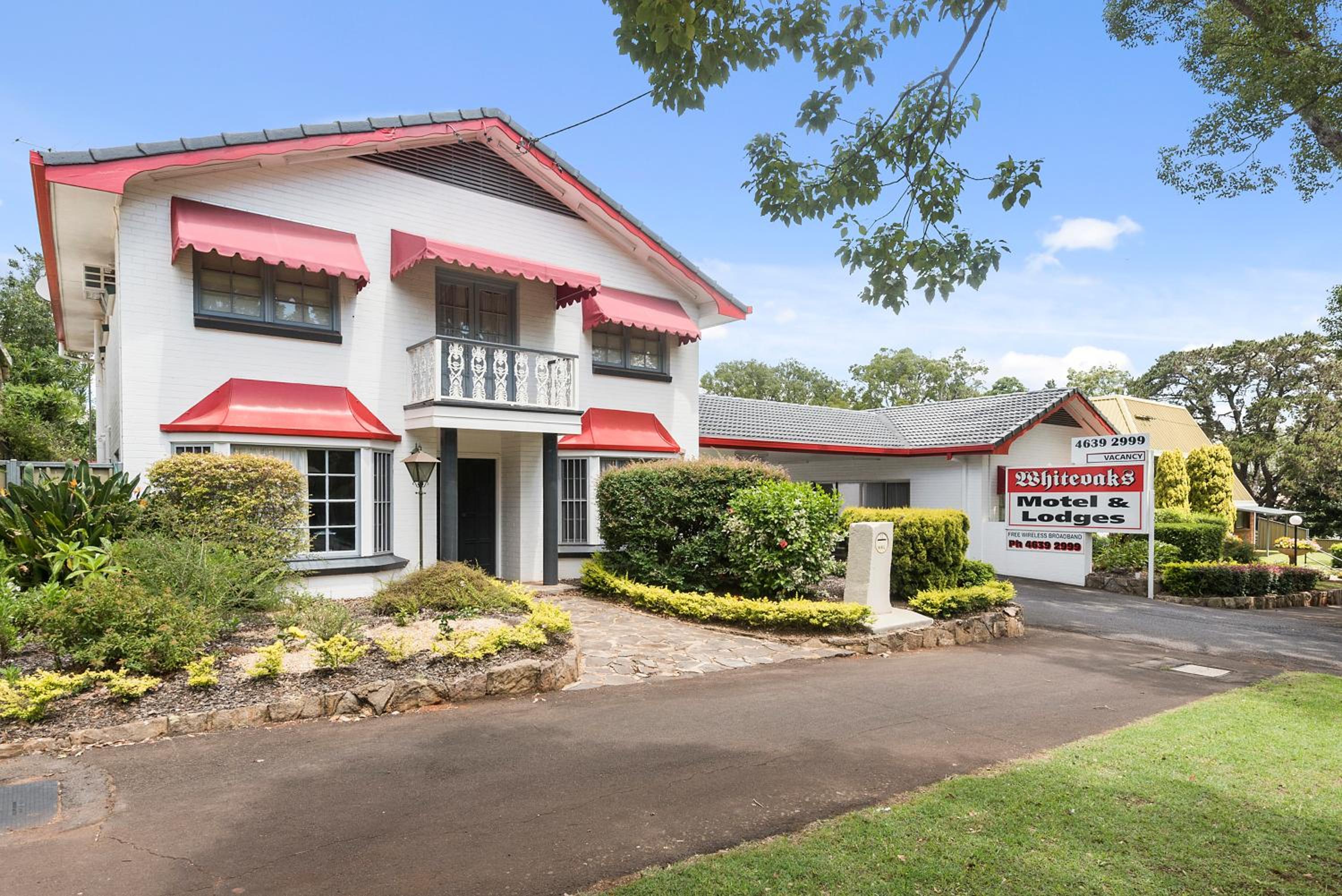 Whiteoaks Motel & Lodges