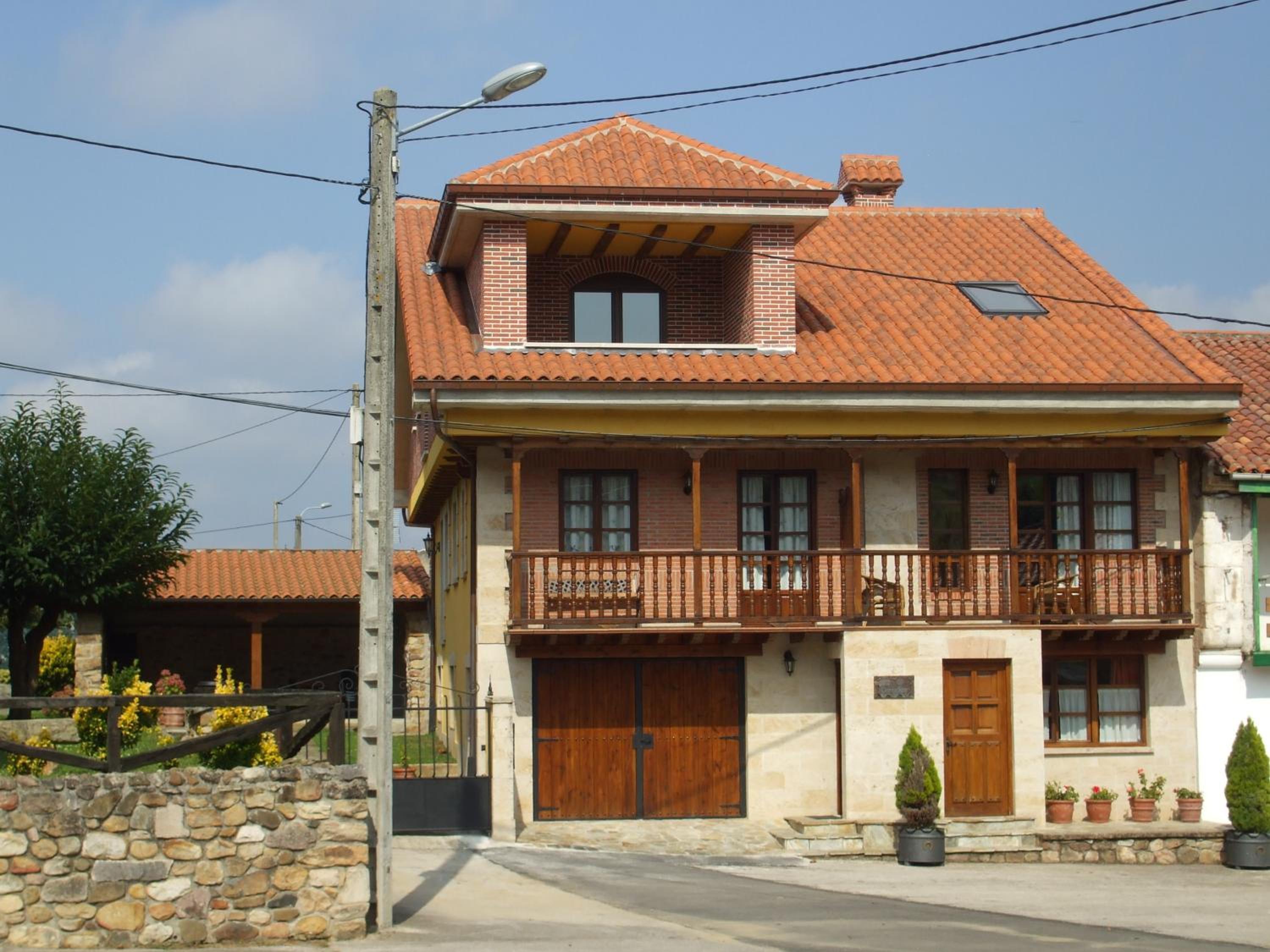 Apartamentos La Corraliza view 2