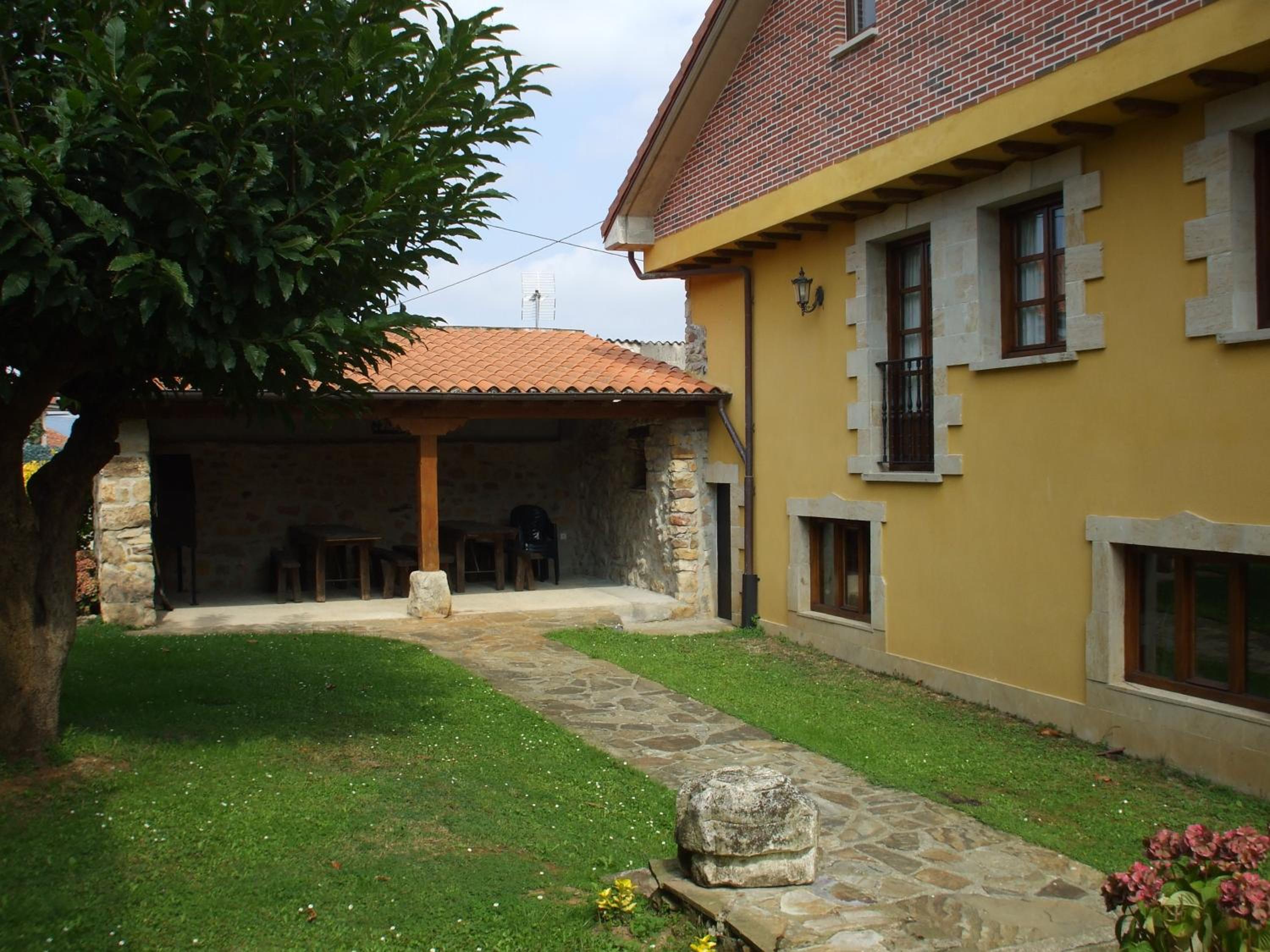 Apartamentos La Corraliza view 4