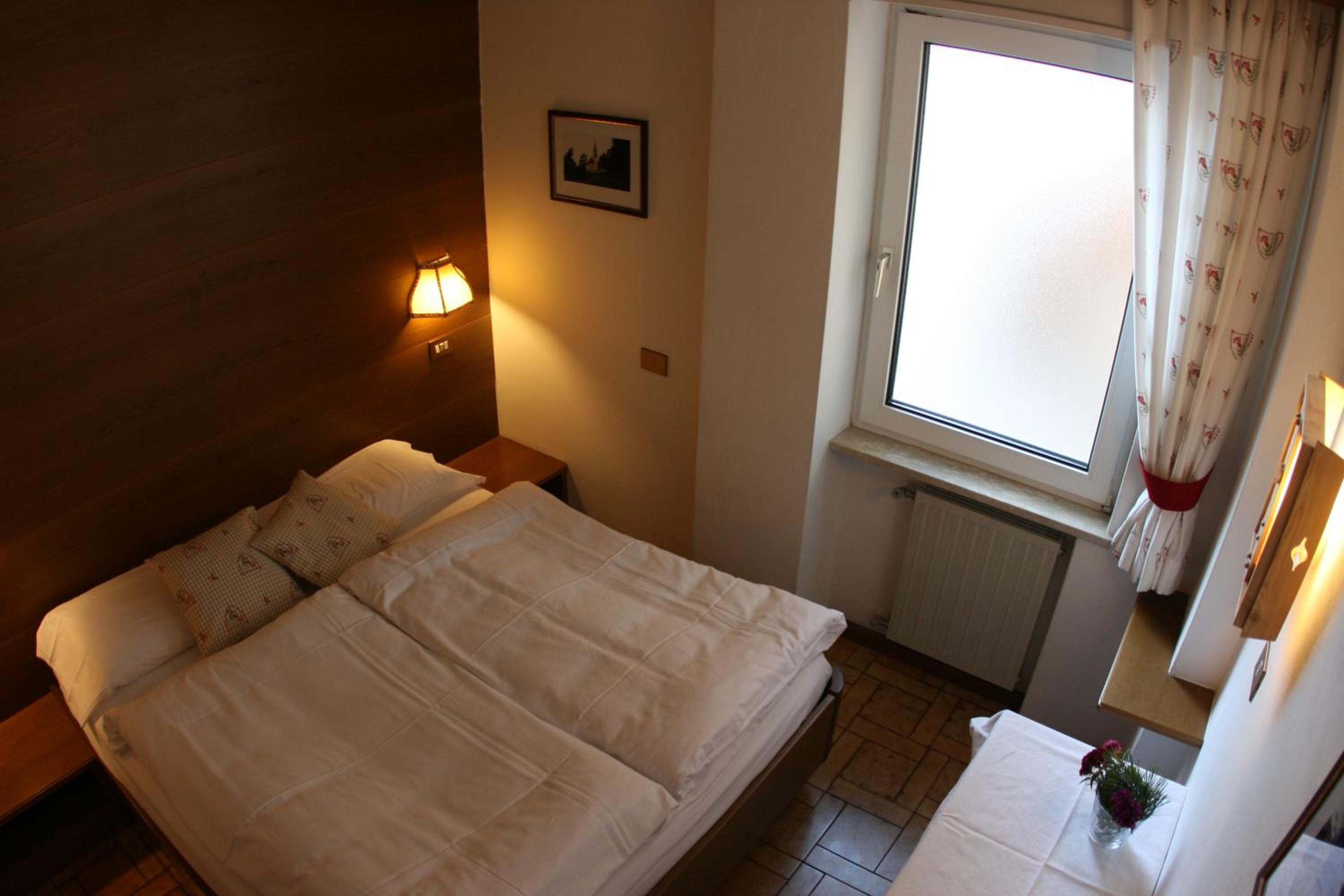 Photo 33
