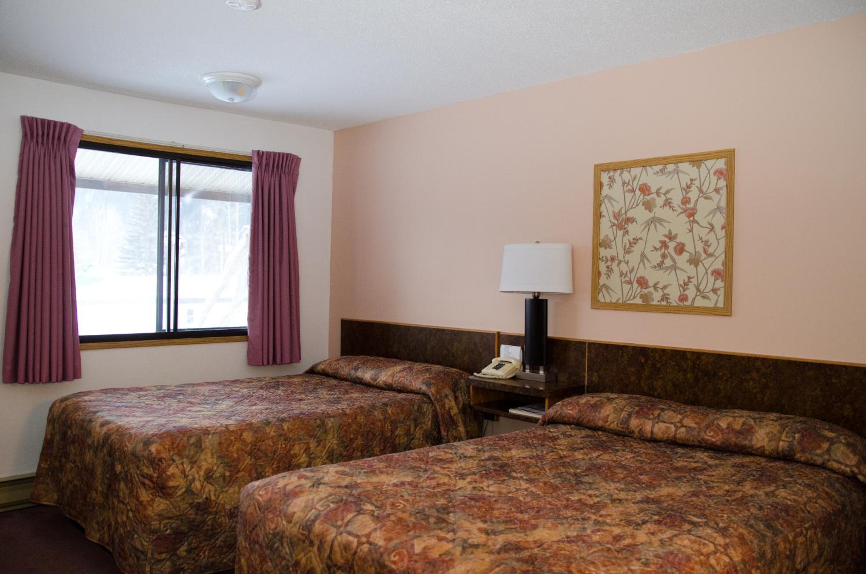 Swiss Village Inn