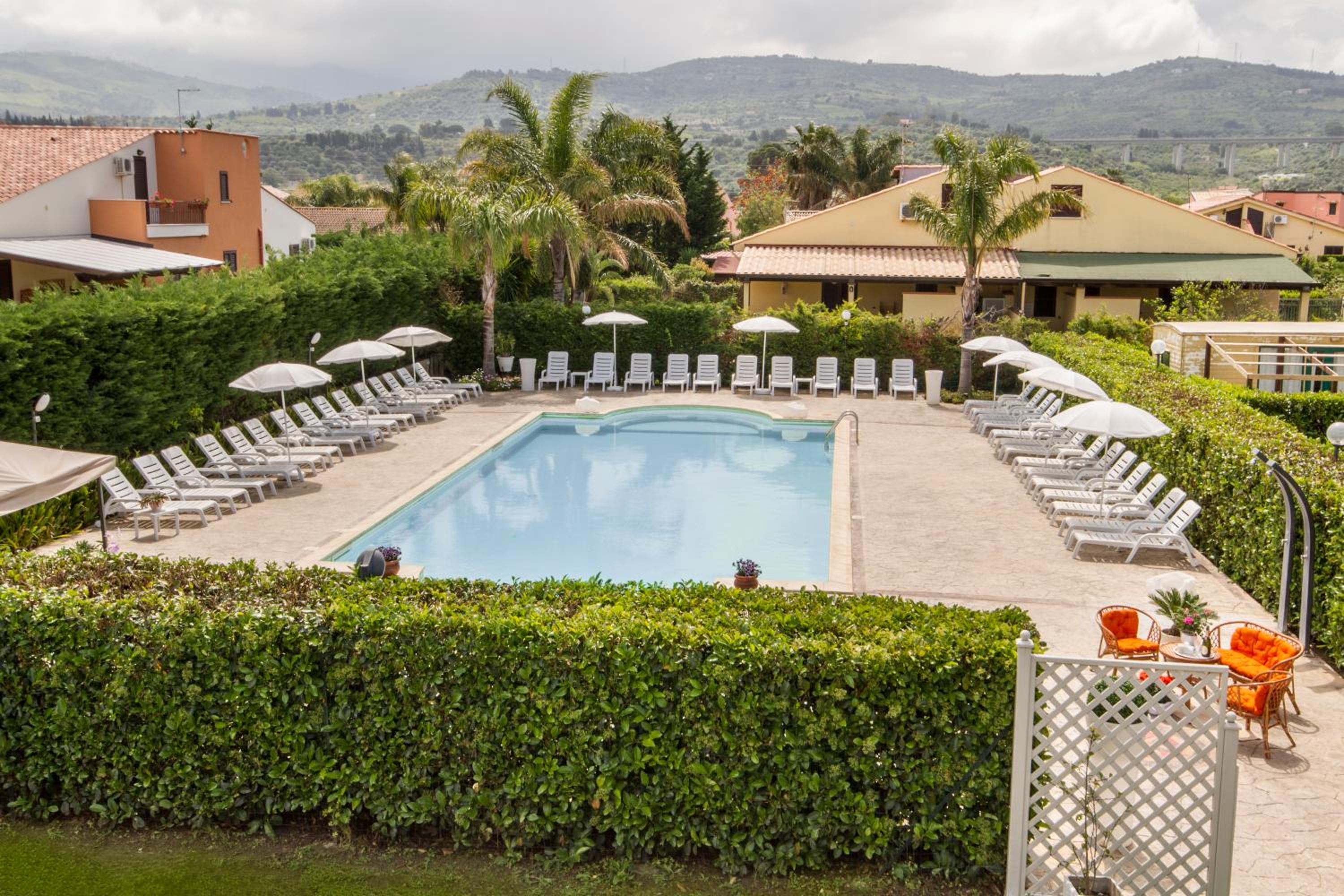 Case Vacanze Paradise Beach Vicino Cefalù PISCINA APERTA
