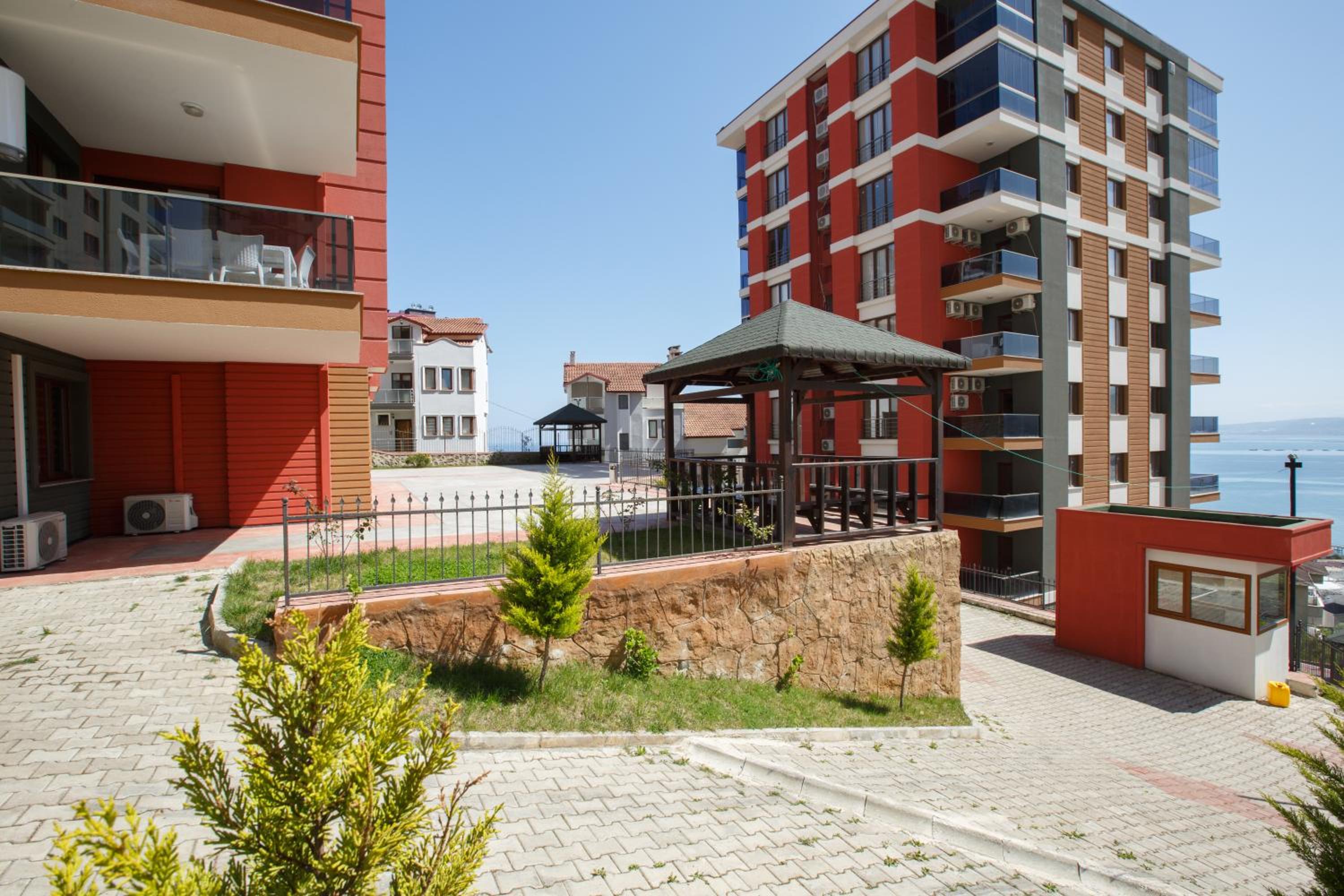North Pearl Residence