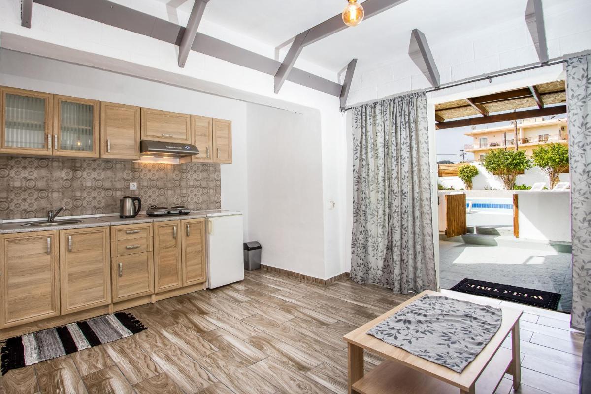 Toula's Apartments