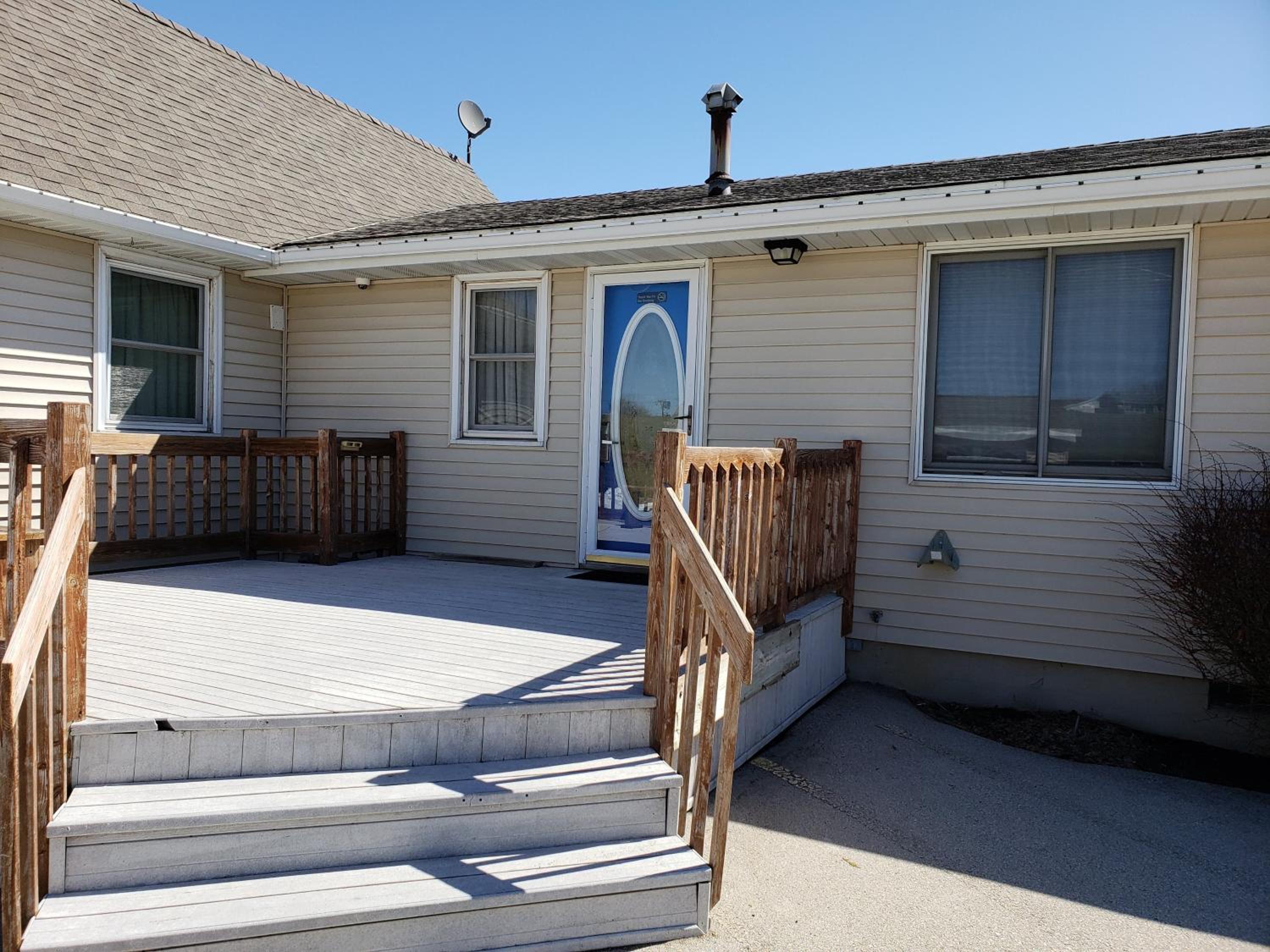 Algoma Beach Motel
