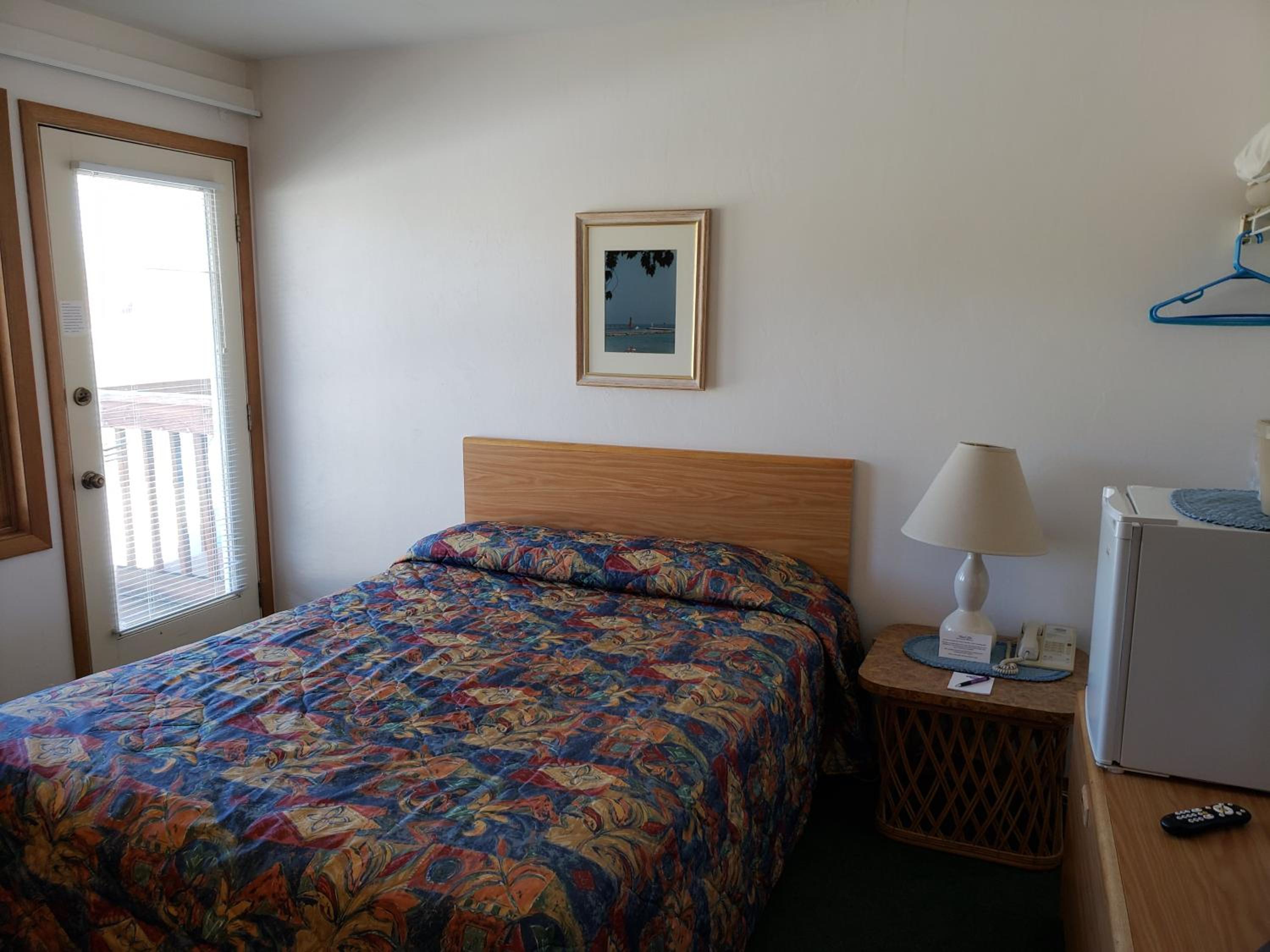Algoma Beach Motel