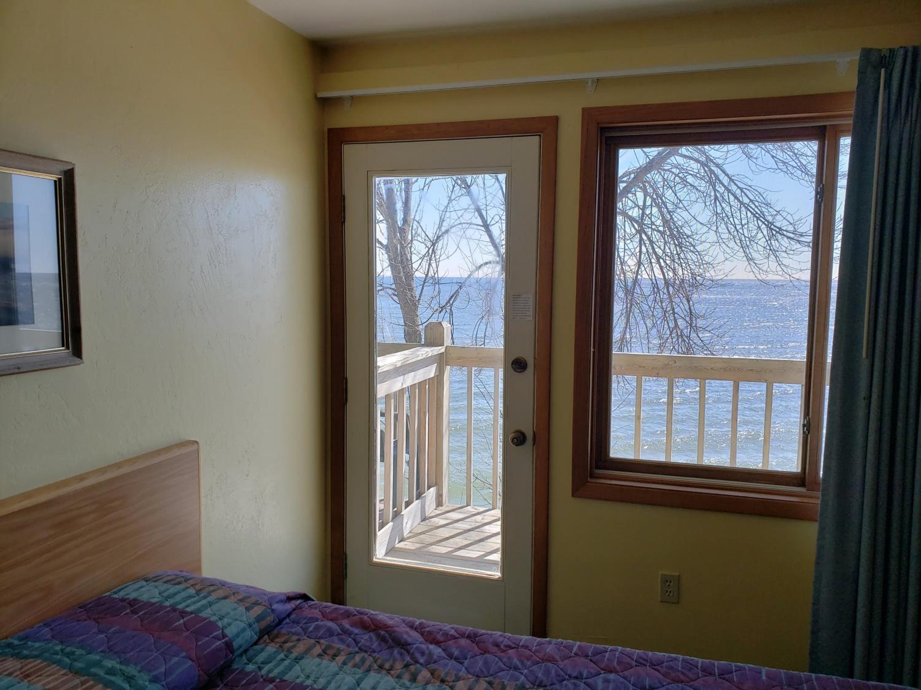 Algoma Beach Motel
