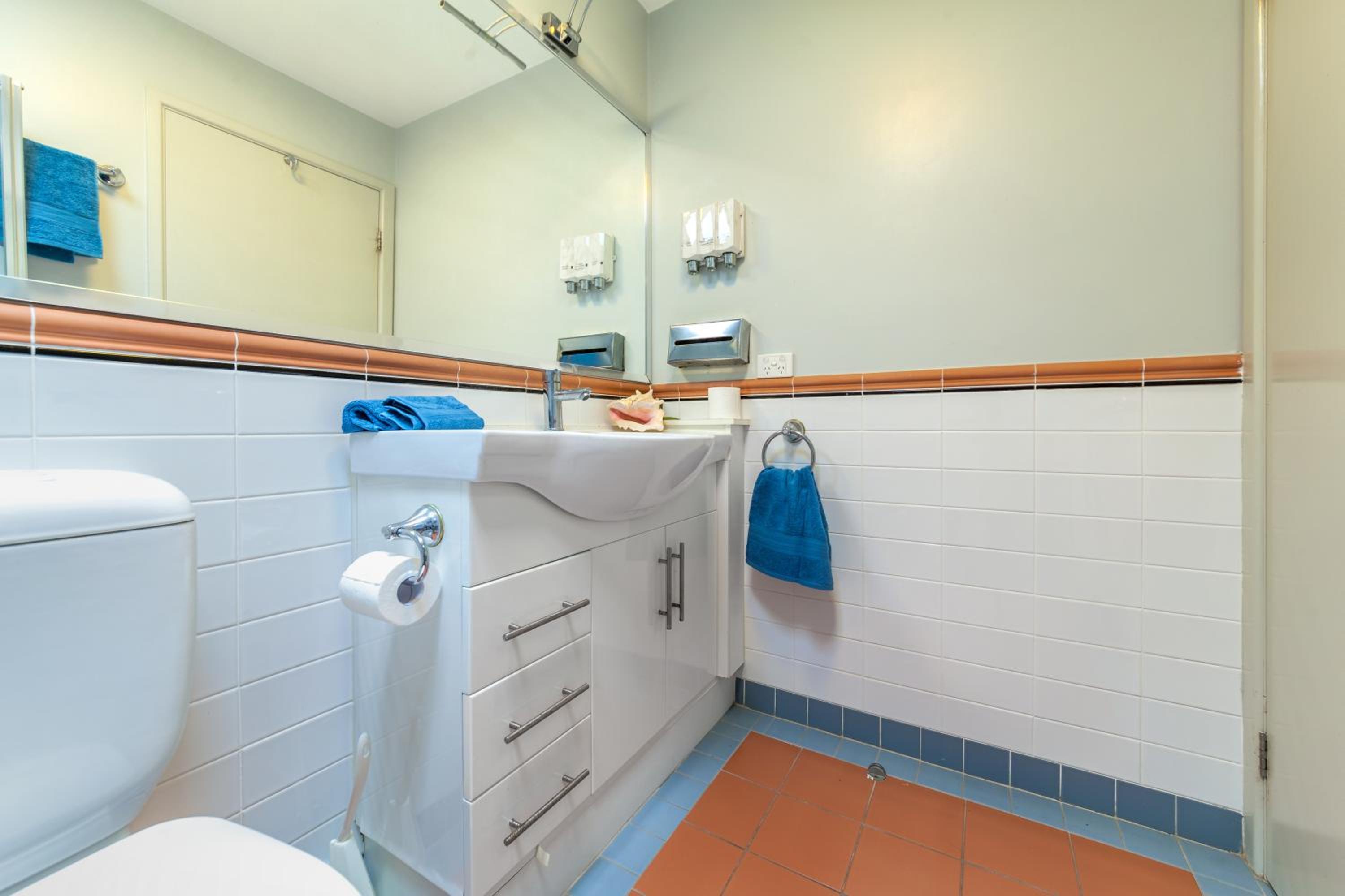 Condo 105 @ Horizons Golf Resort - Salamander Bay NSW