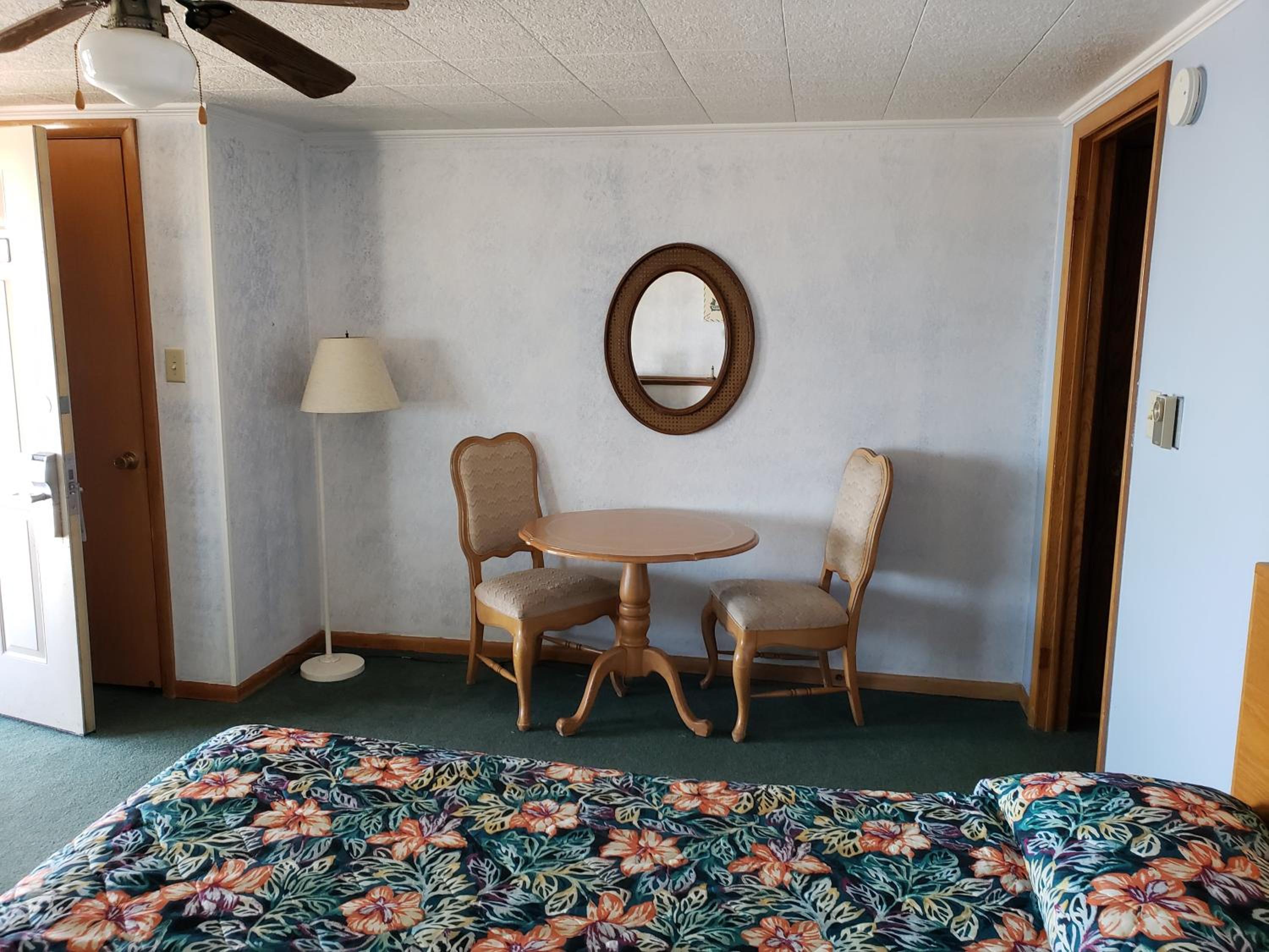Algoma Beach Motel