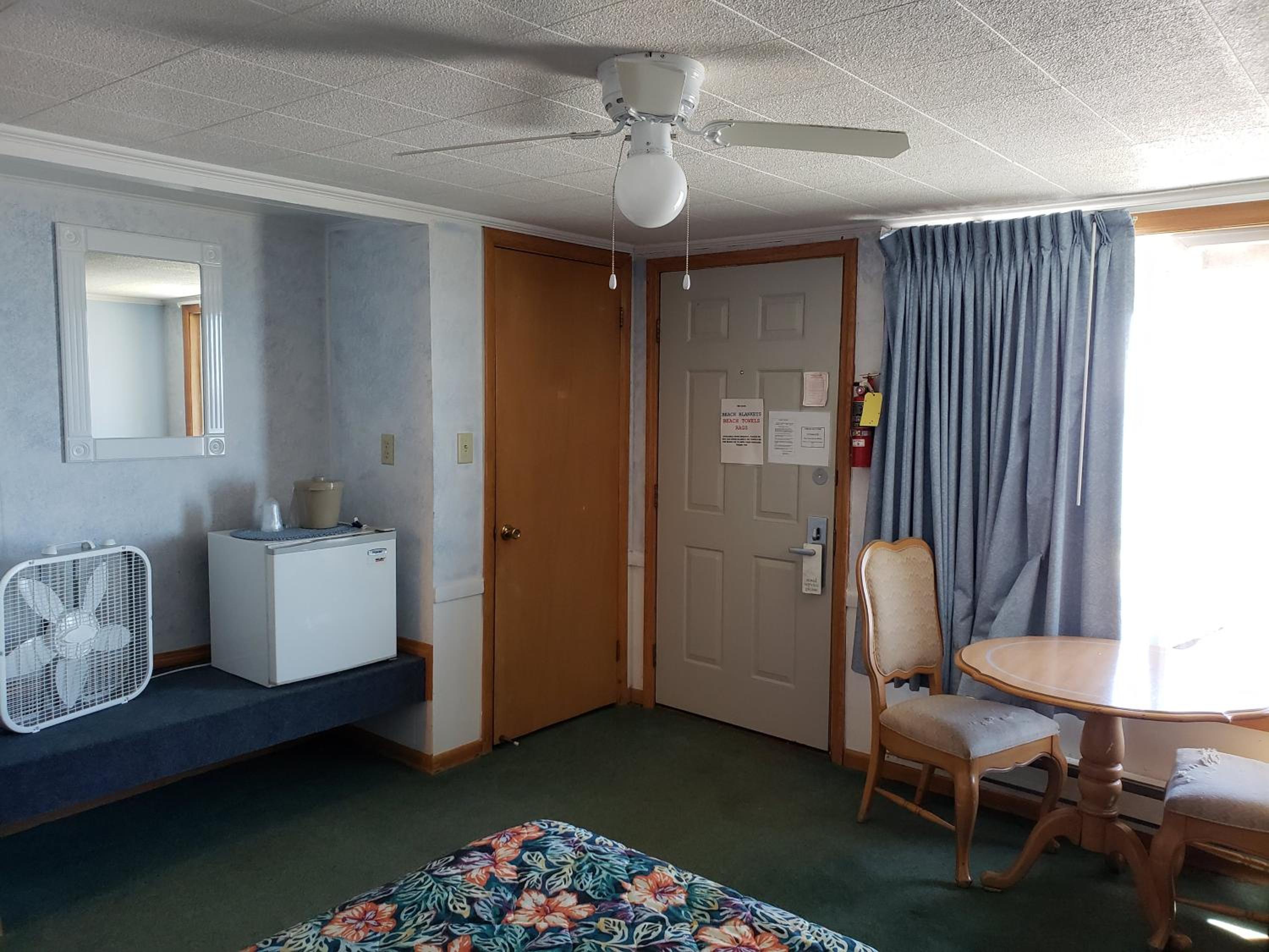 Algoma Beach Motel
