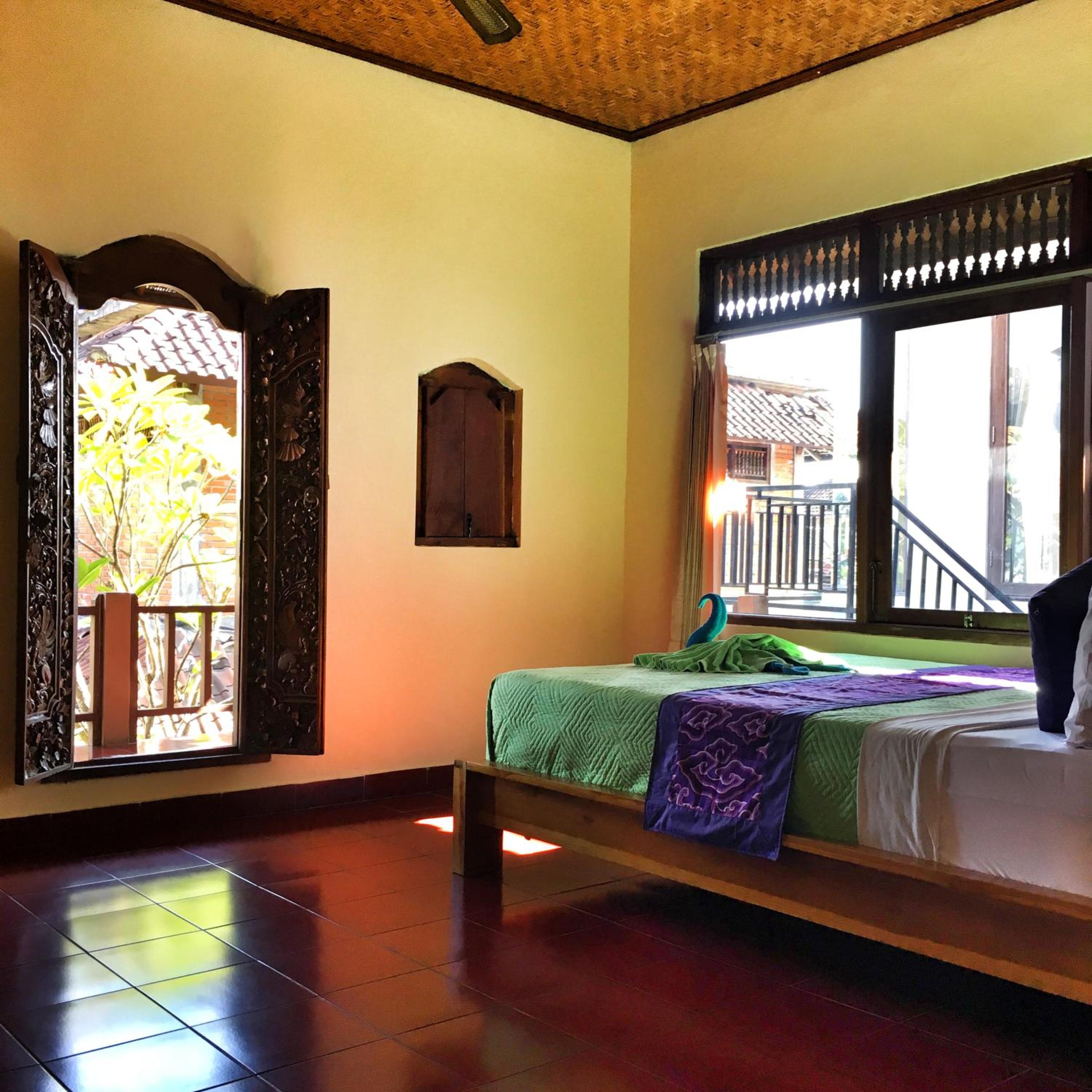 Merthayasa Bungalows