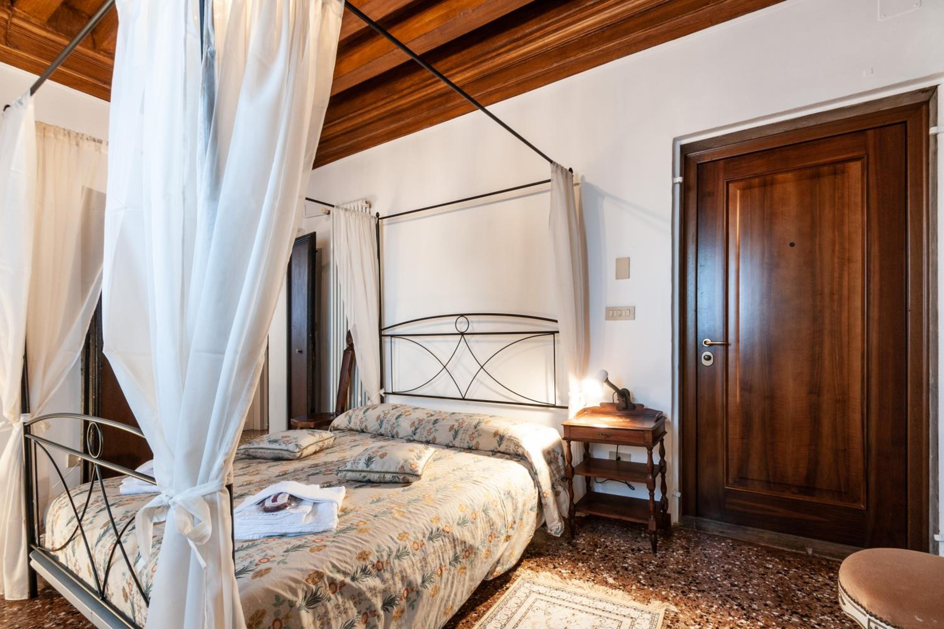 Ve-nice Suite Rialto SP720-4