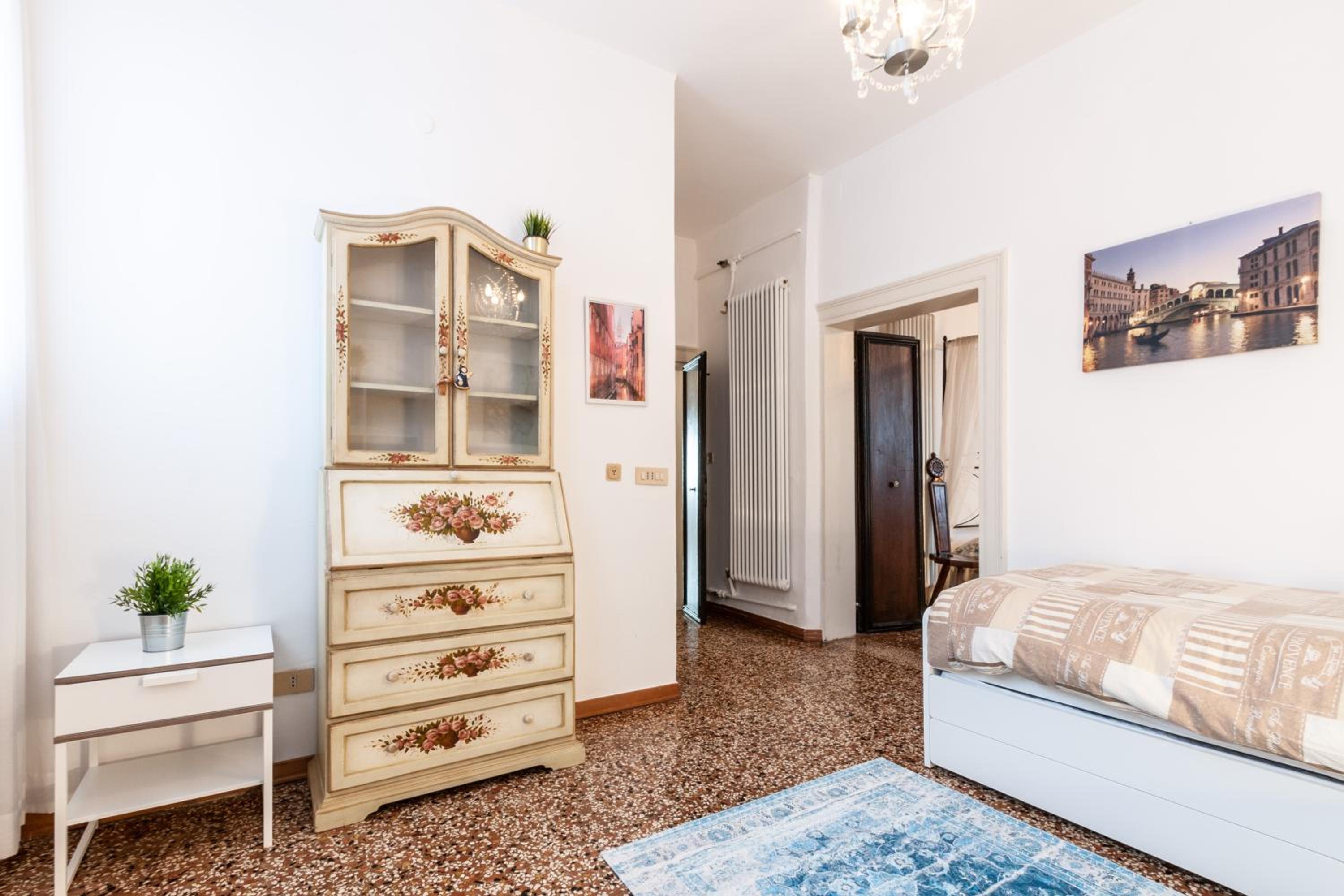 Ve-nice Suite Rialto SP720-4