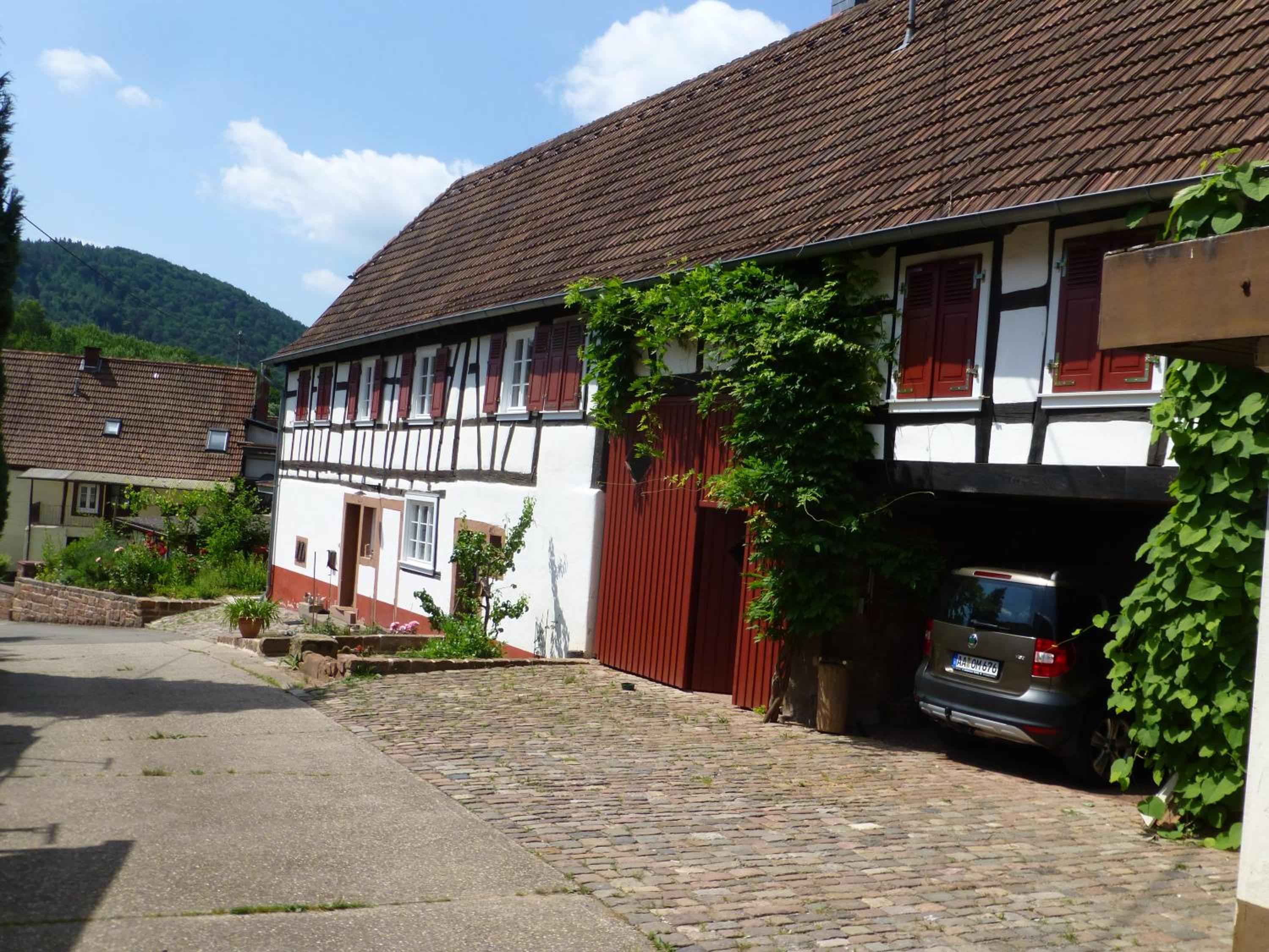Feriengaleriewohnung Im Denkmal Stilvoll-Komfortabel Baubiologisch view 3